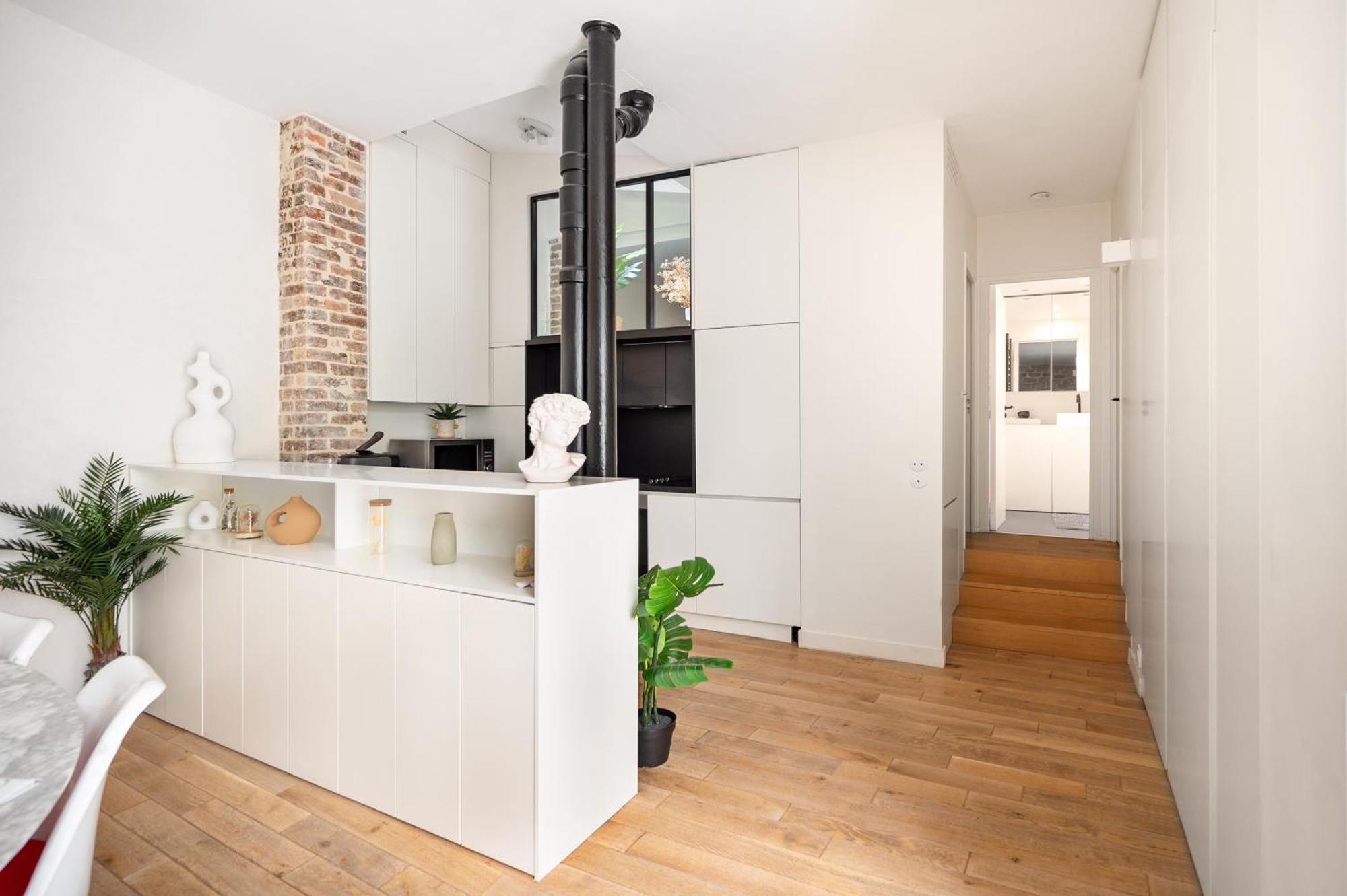Part Of Saint-germain-des Pres / 3 Bedrooms Paris