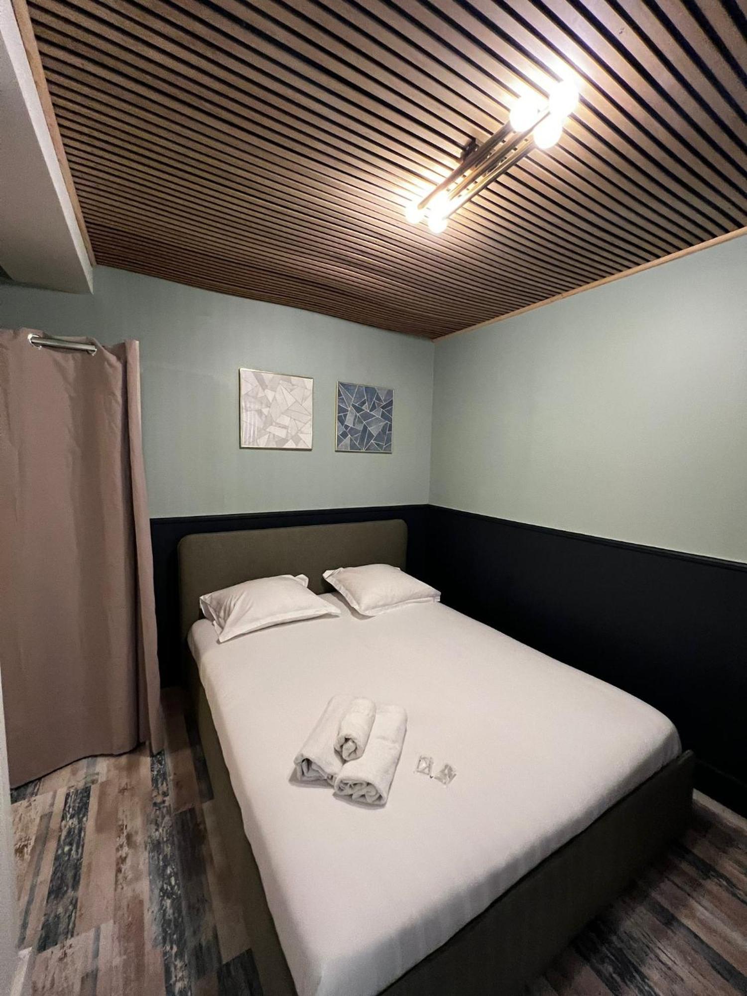 Joli 2 Pieces Proche Marais Apartment