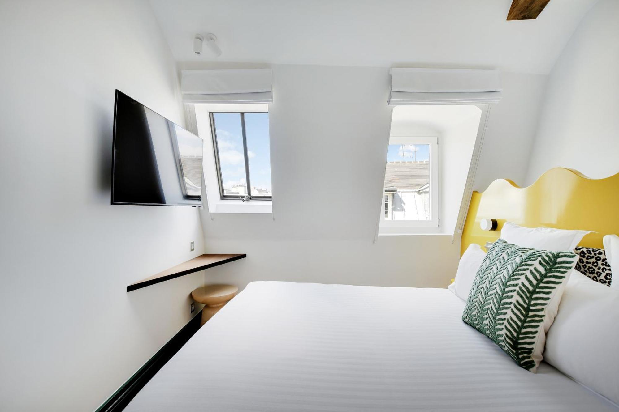 Collection Serviced In Notre Dame - Rue Savoie Apartment Paris