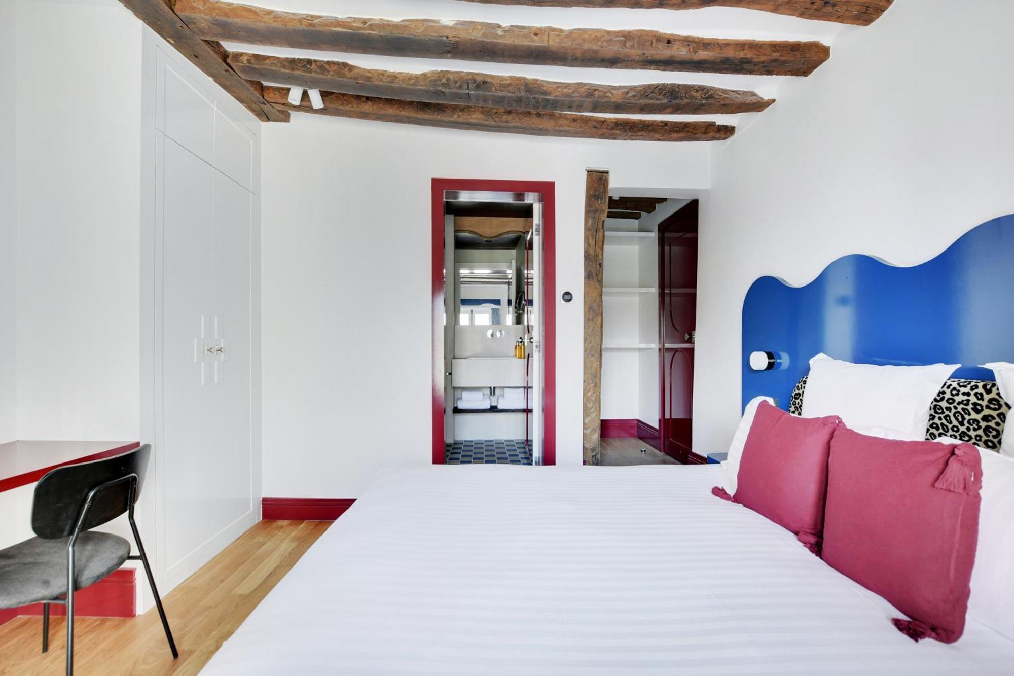 Collection Serviced In Notre Dame - Rue Savoie Apartment Paris