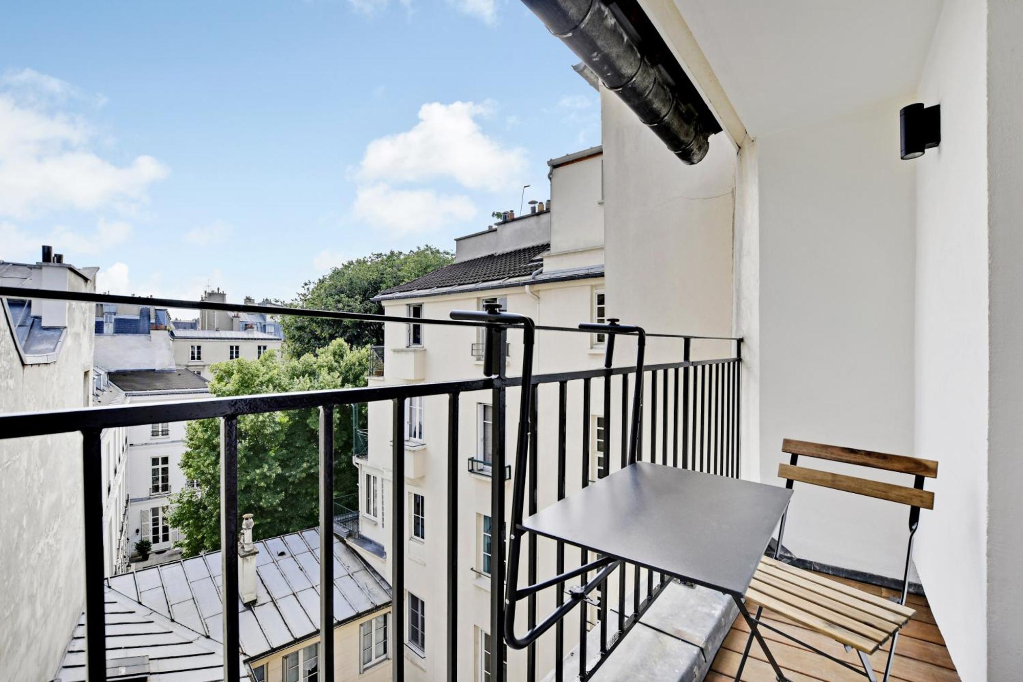 Collection Serviced In Notre Dame - Rue Savoie Apartment