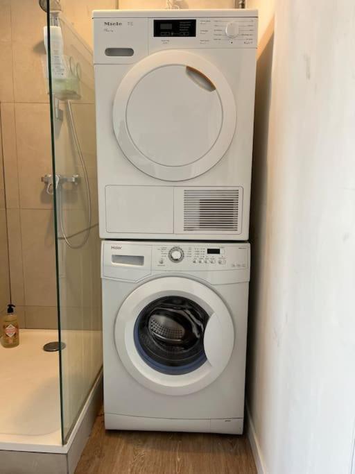 Apartamento Charme Hausmanien Vue Parc 4 Famille Metro 6 Paris