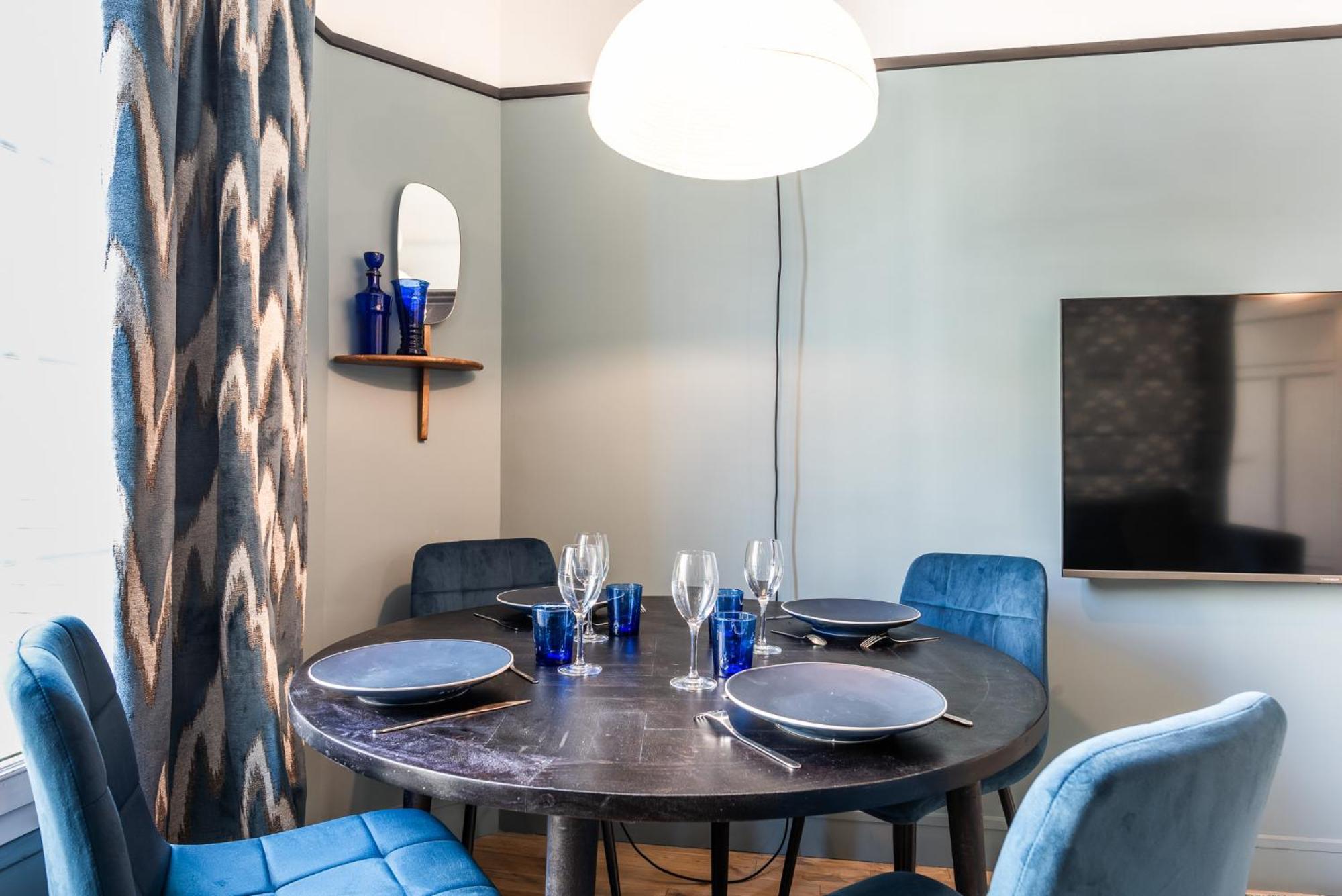 Very Design For 4 - Eiffel Tower Apartment *