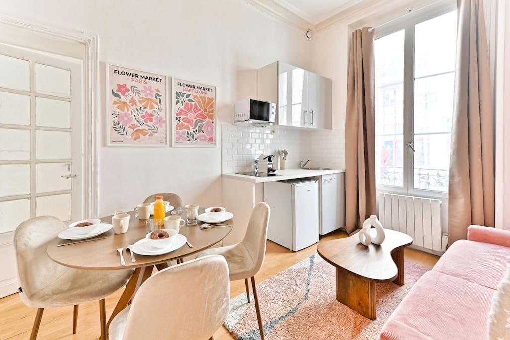 Magnifique Neuf Rose 14eme Paris