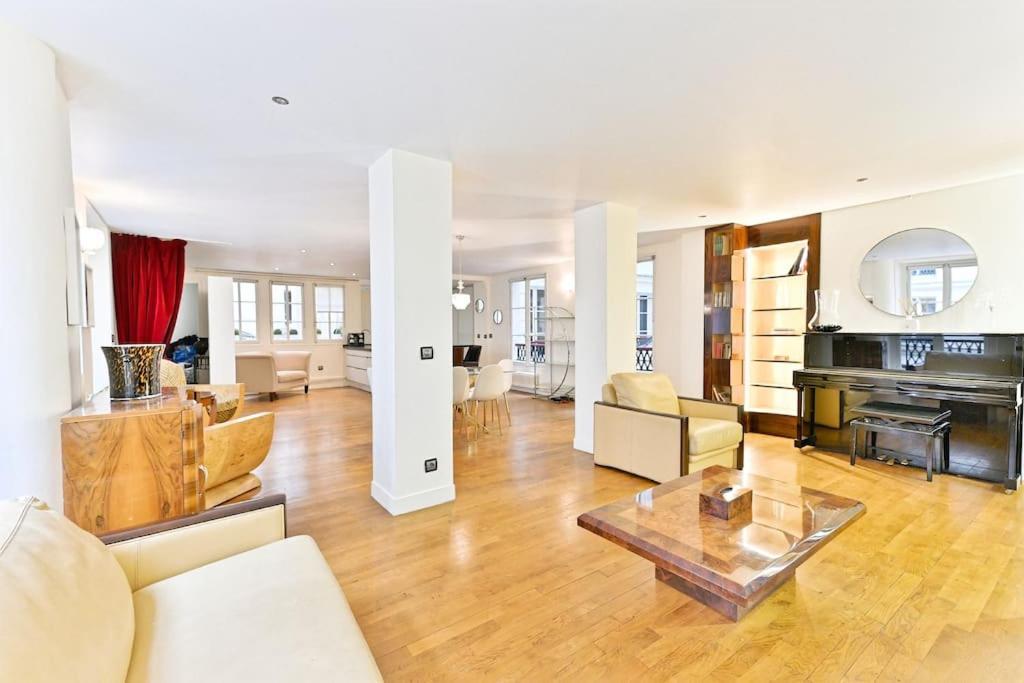 Apartment Grand Prestigieux Et A Paris