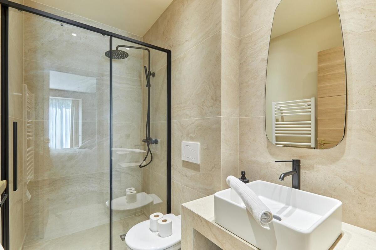 Incredible Ac 3 Bedrooms Center Of By Prestige Apartment