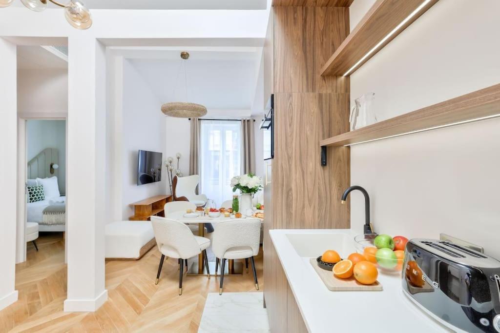 Luxurious Family Flat - Le Marais - With Ac Apartment *