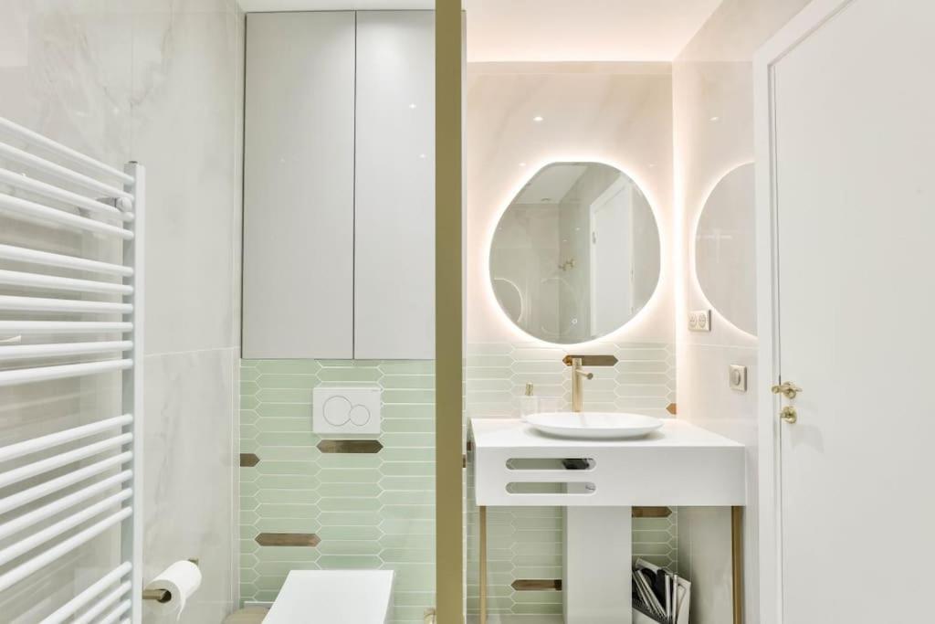 Terrace Getaway - Le Marais - With Ac *