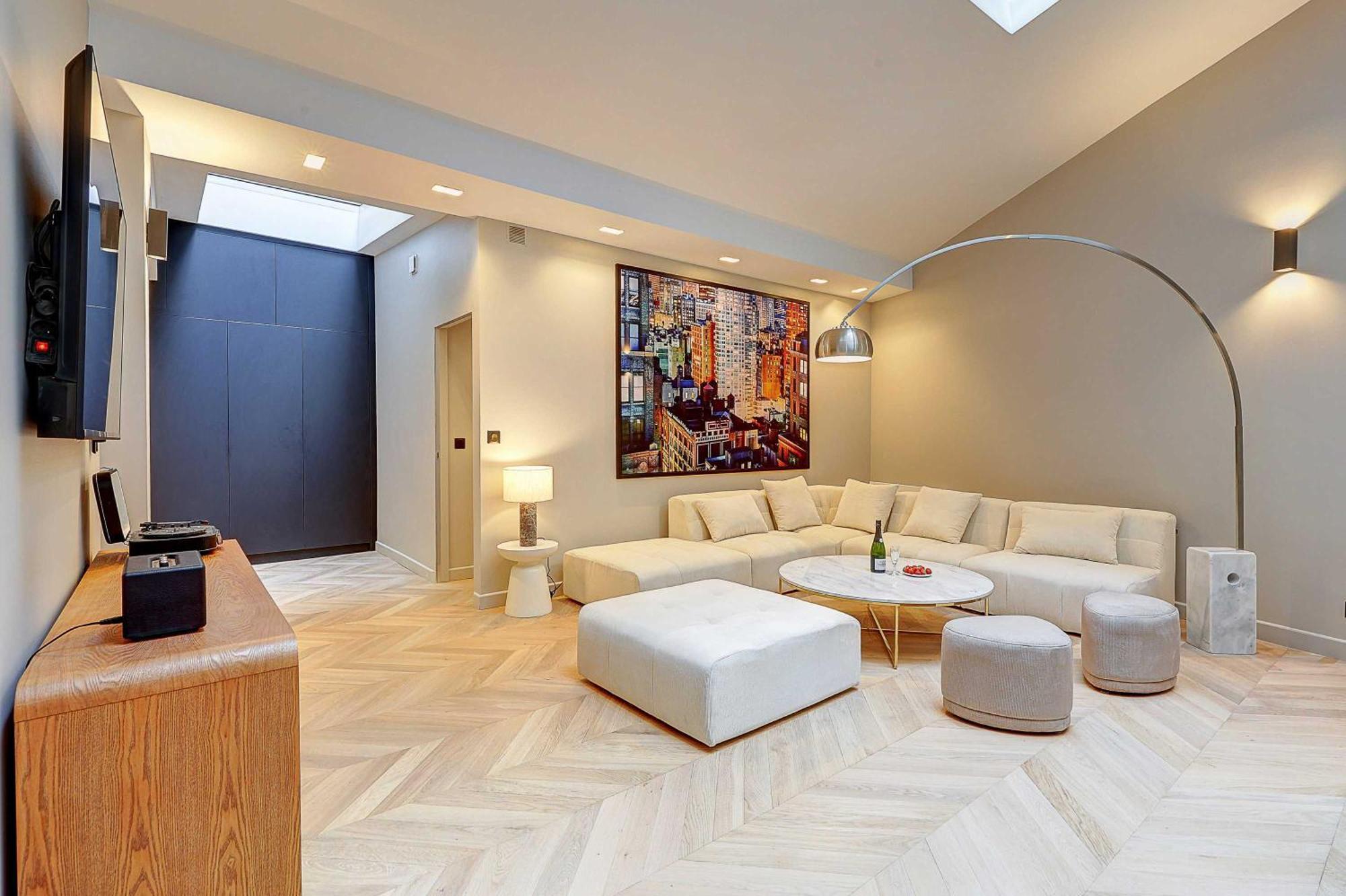 Elegant With Ac - 3br-10p- Le Marais Apartment *