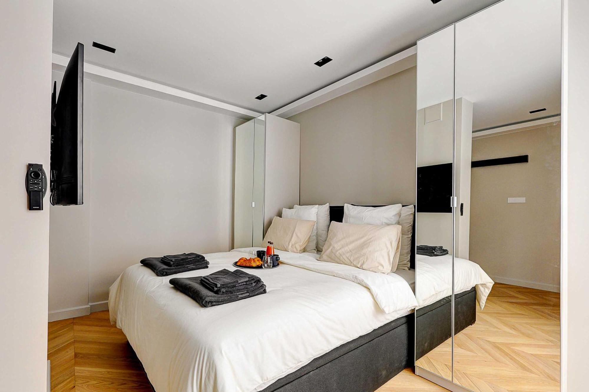 Apartment Elegant With Ac - 3br-10p- Le Marais *
