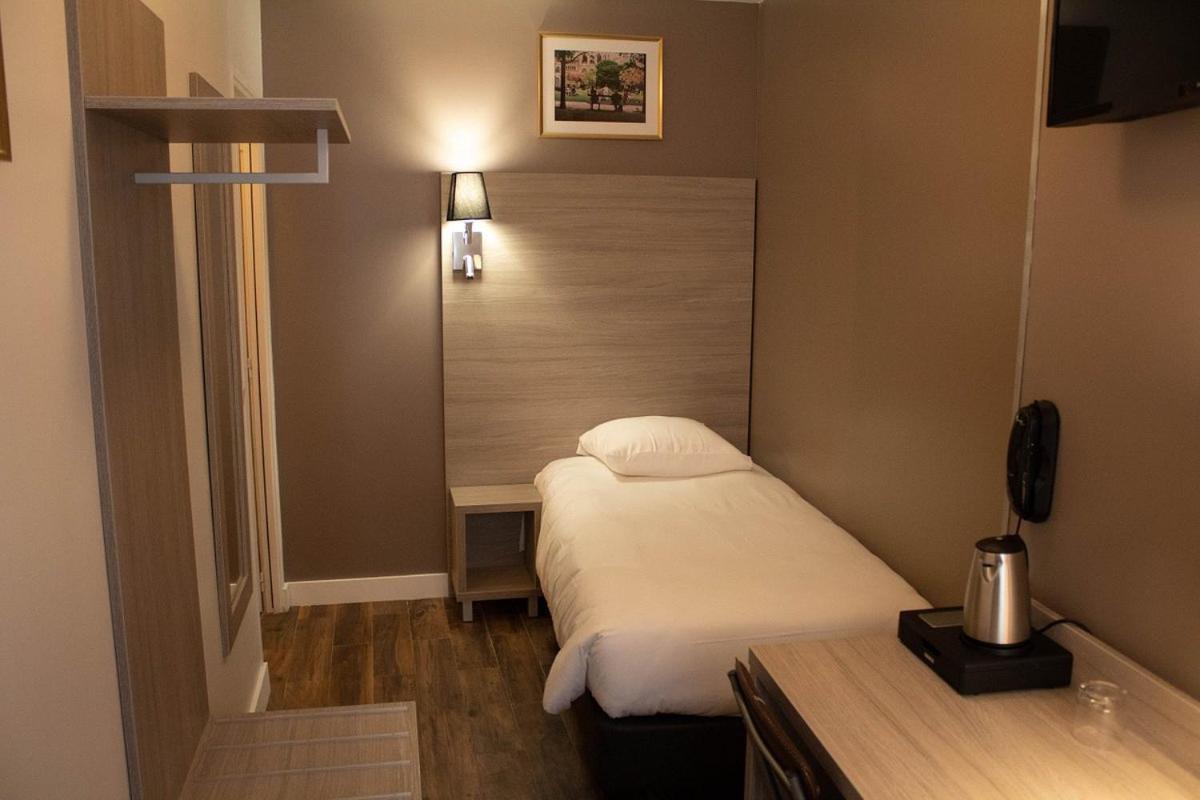 & Dreams Hotel