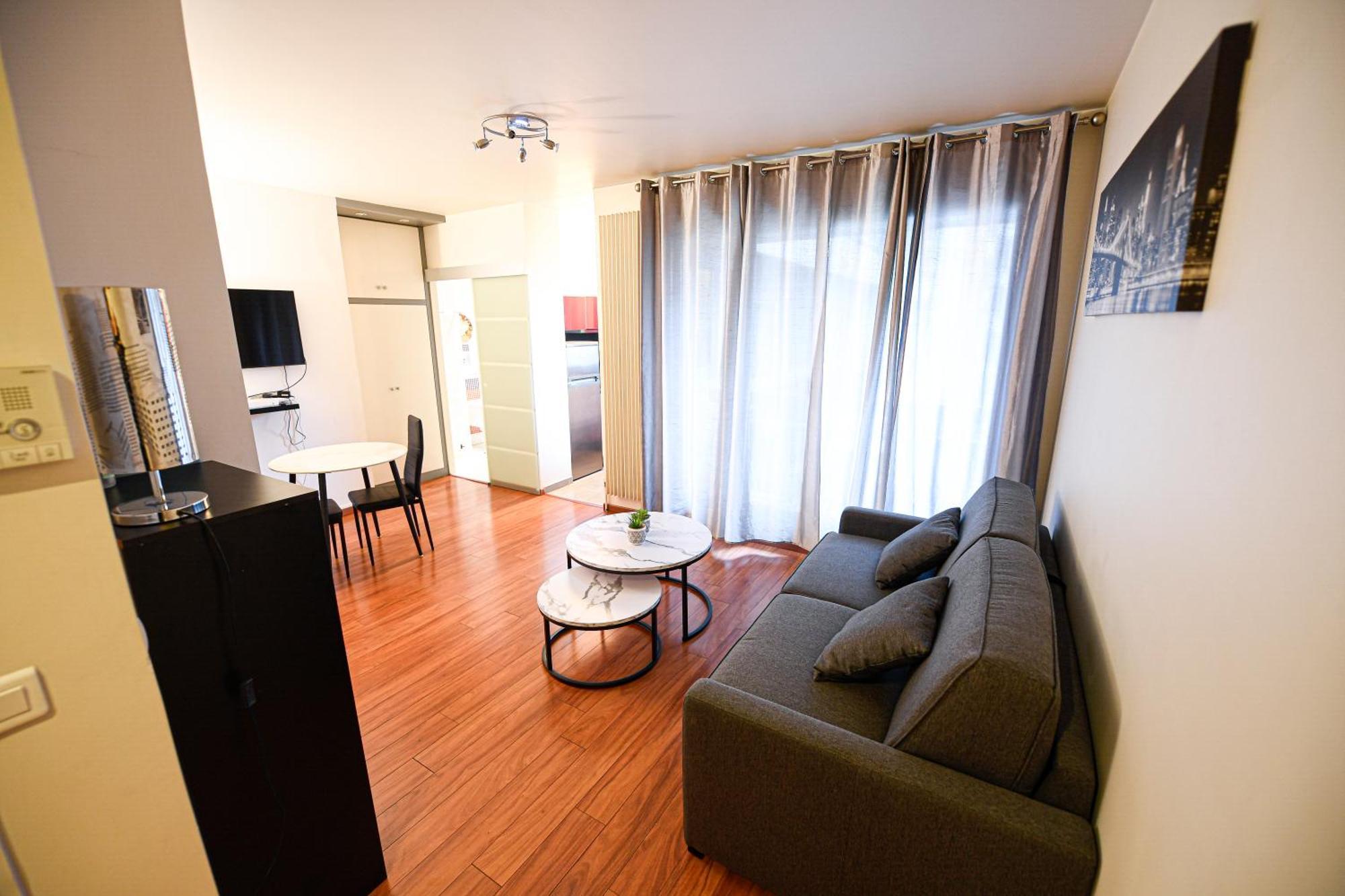 De Luxe Les Champs Elysees 2 * Paris