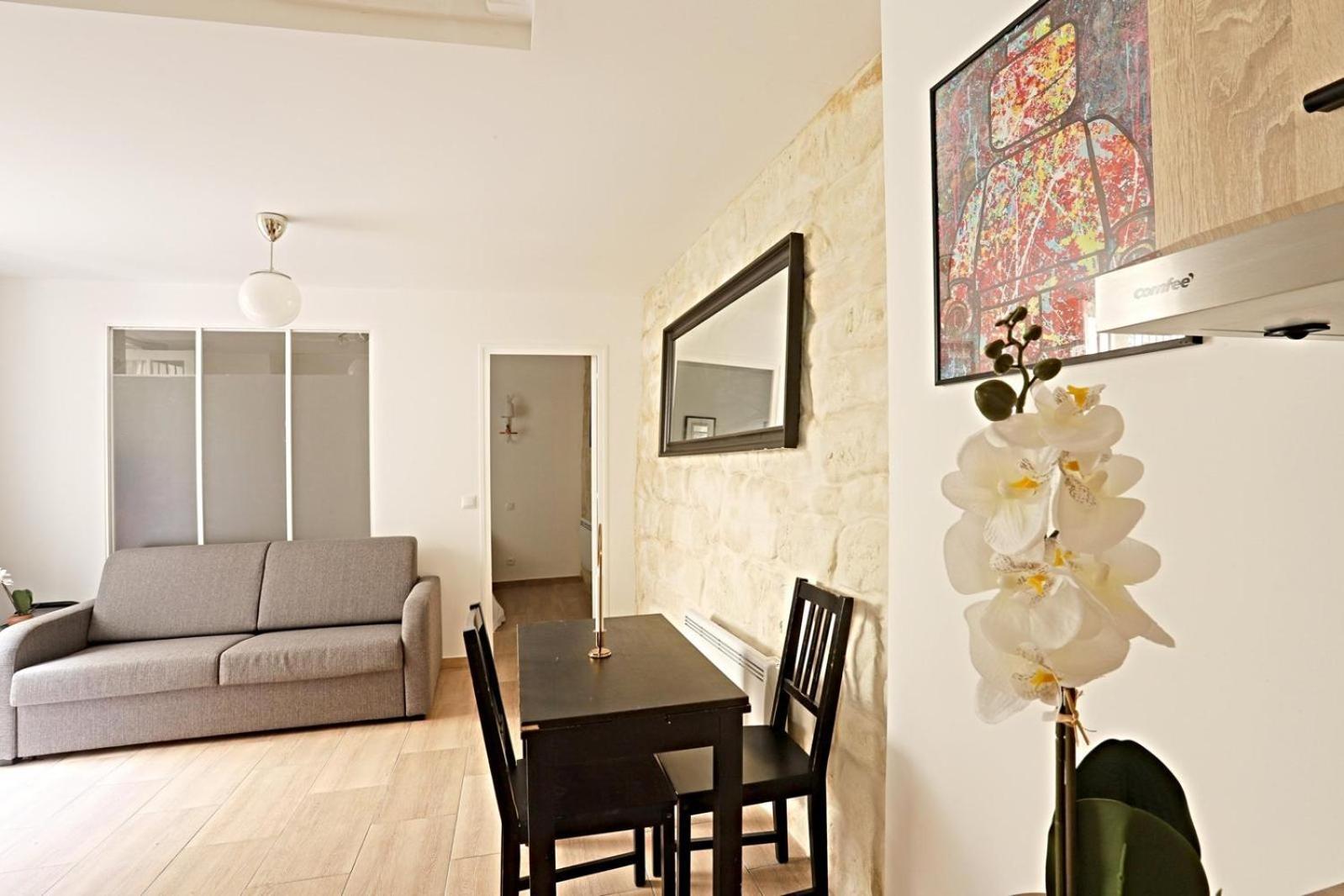 Faubourg St Denis 4 Personnes * Paris