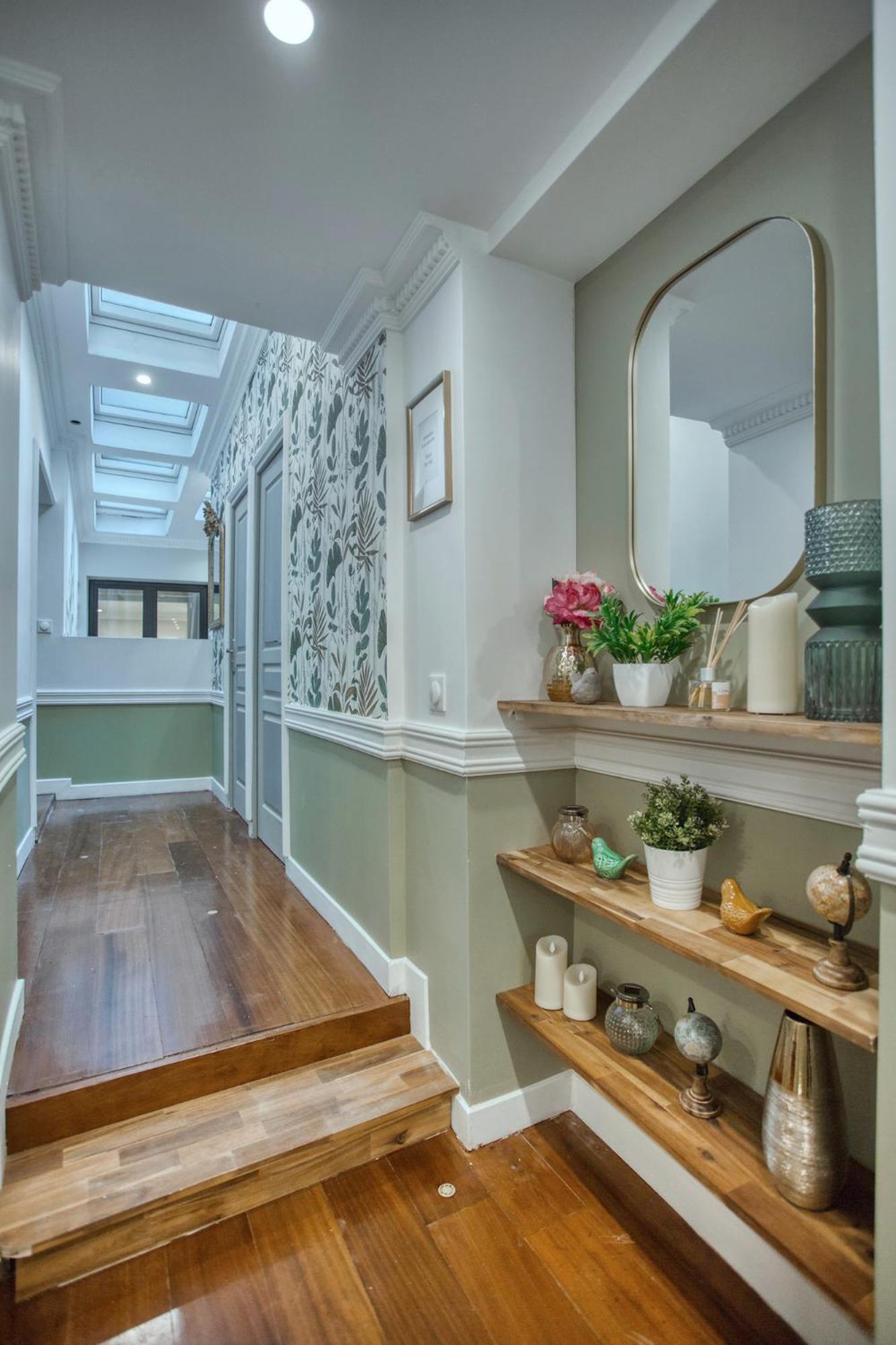 Elegant Triplex In - Ideal For 10 - Aircon Apartment *