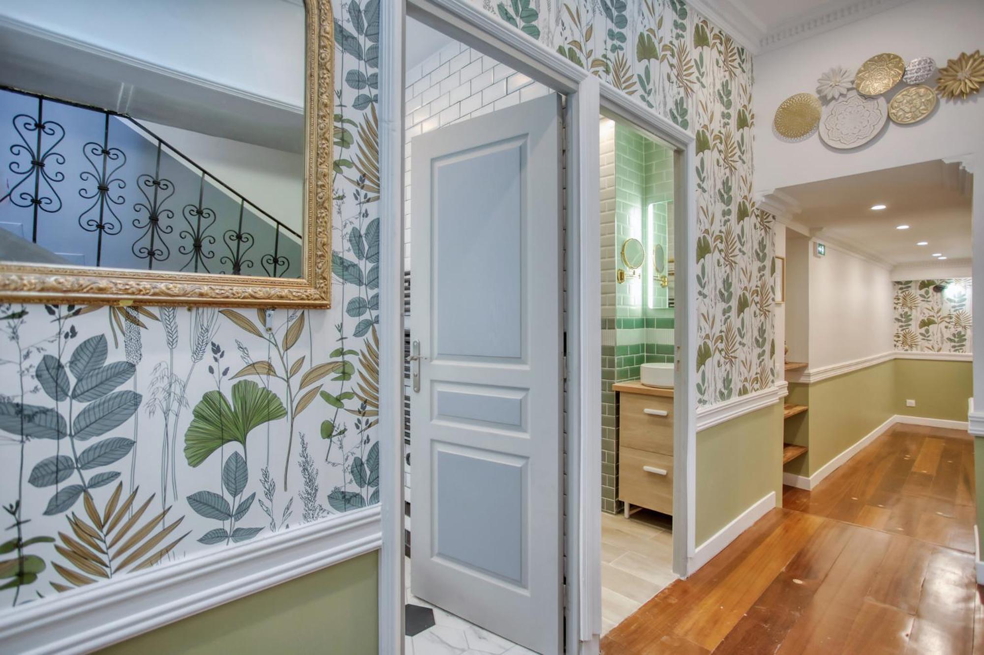 Elegant Triplex In - Ideal For 10 - Aircon
