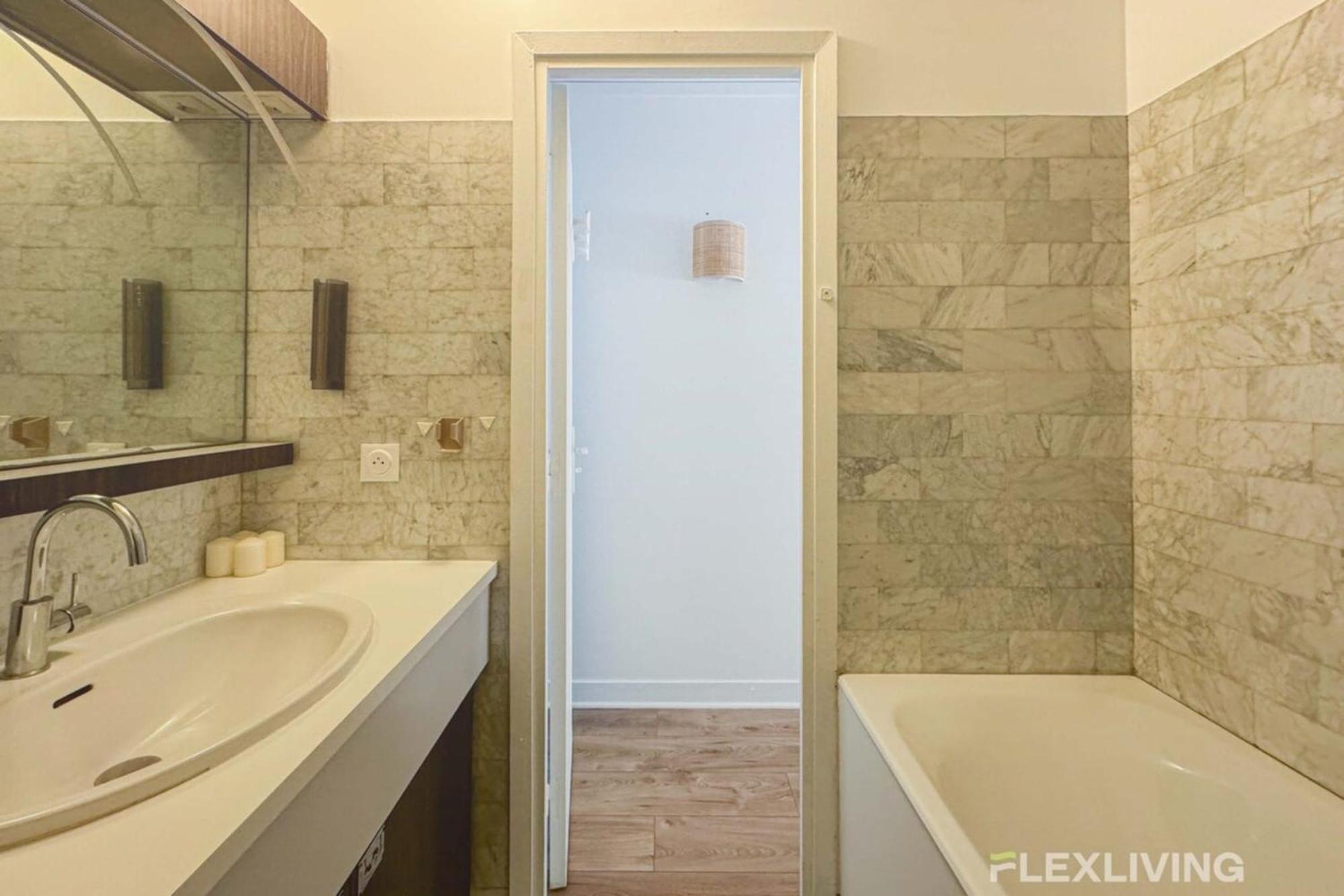 Flexliving - Whole - Saens Apartment Paris