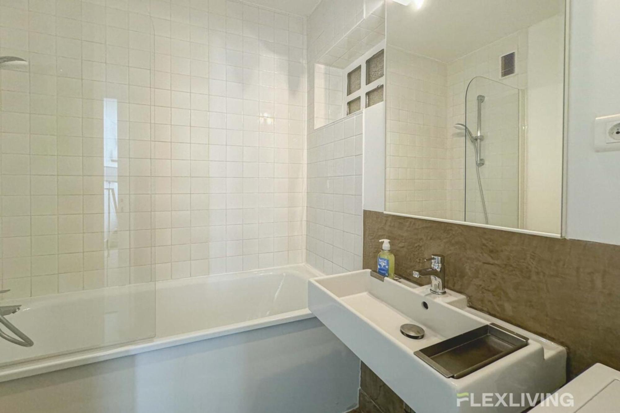 Flexliving - Whole Flat - Friant Apartment