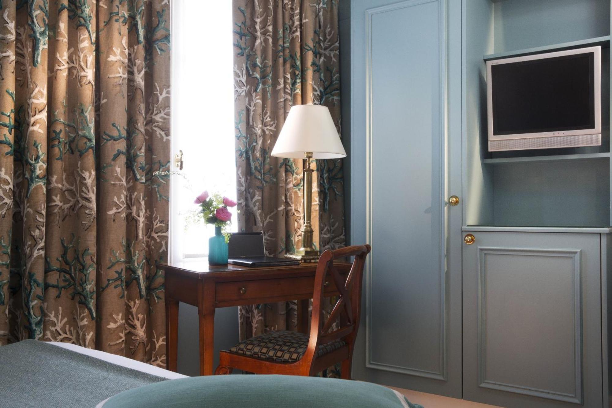 Hotel Le Relais Saint Honoré Paris
