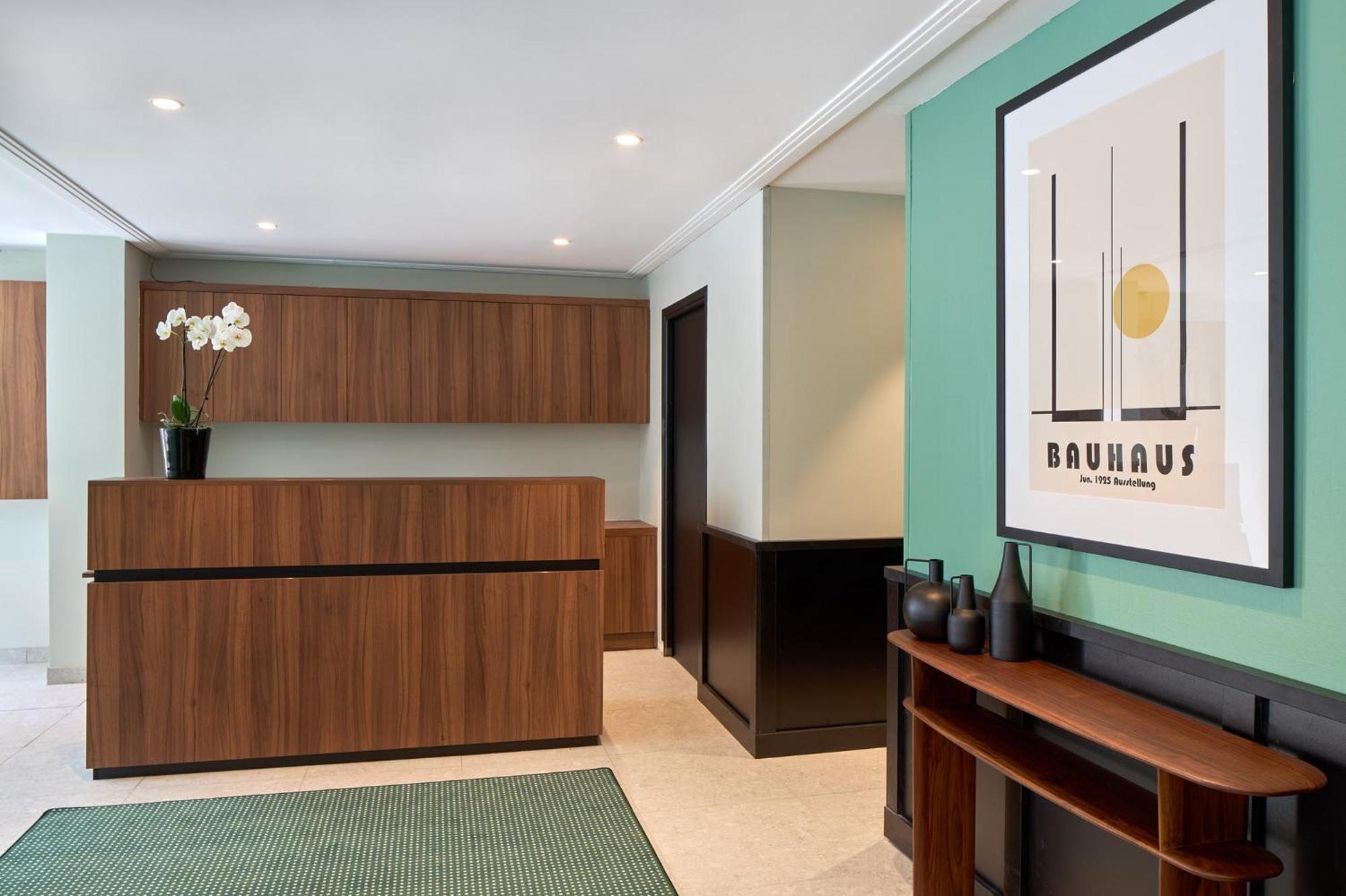 Timhotel Nation Hotel 3*