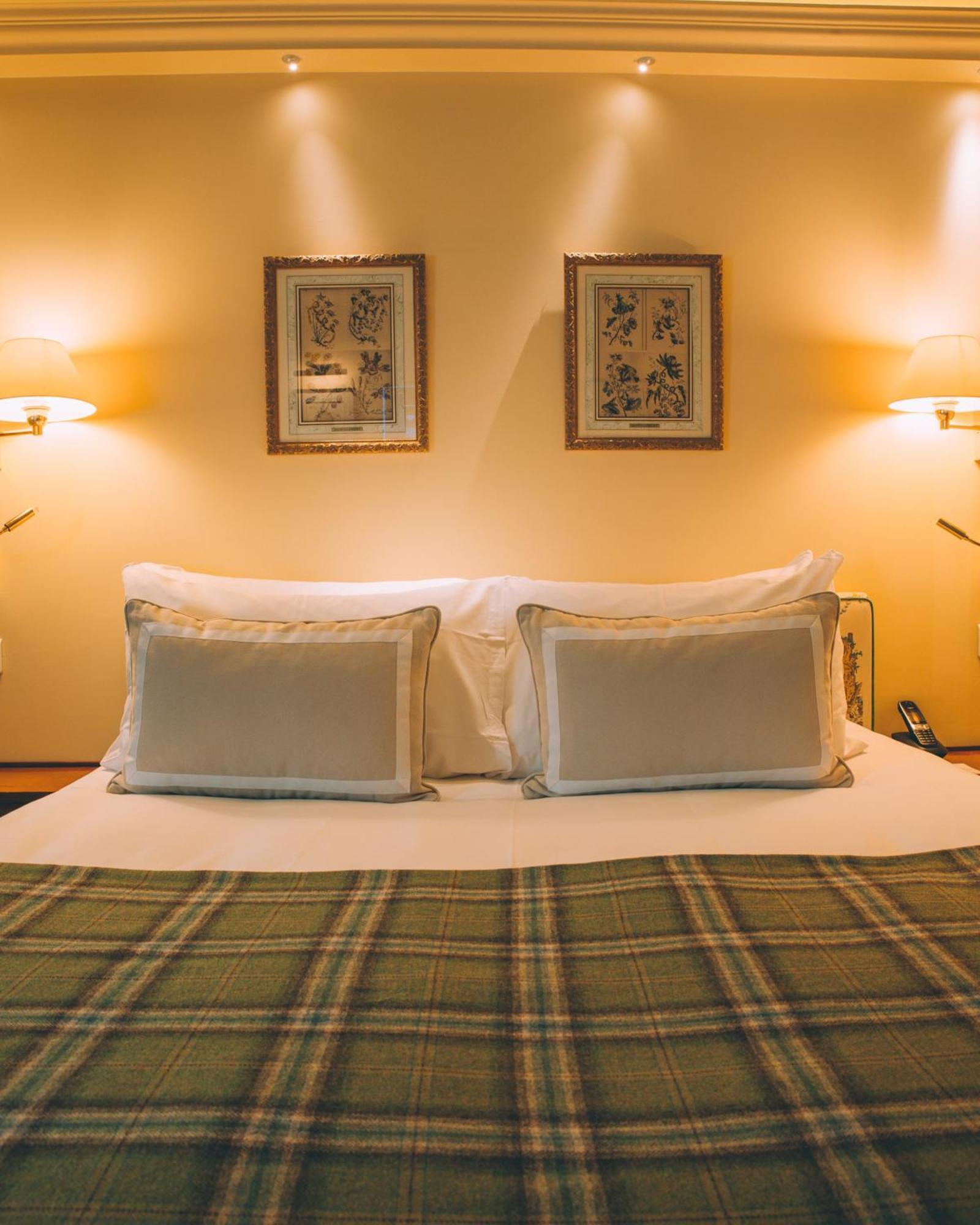 Le Relais Montmartre Hotel