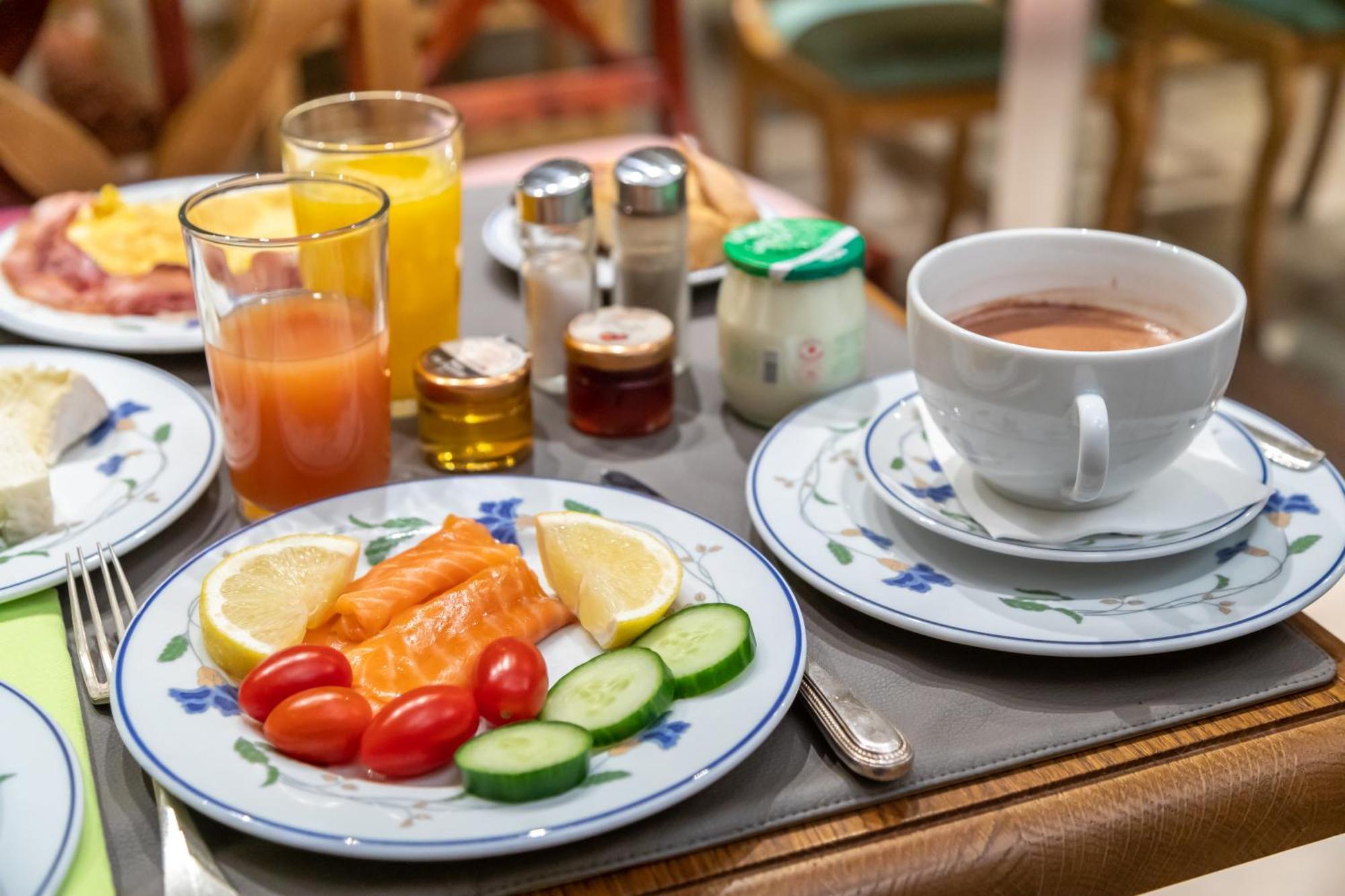 Le Relais Des Halles Hotel