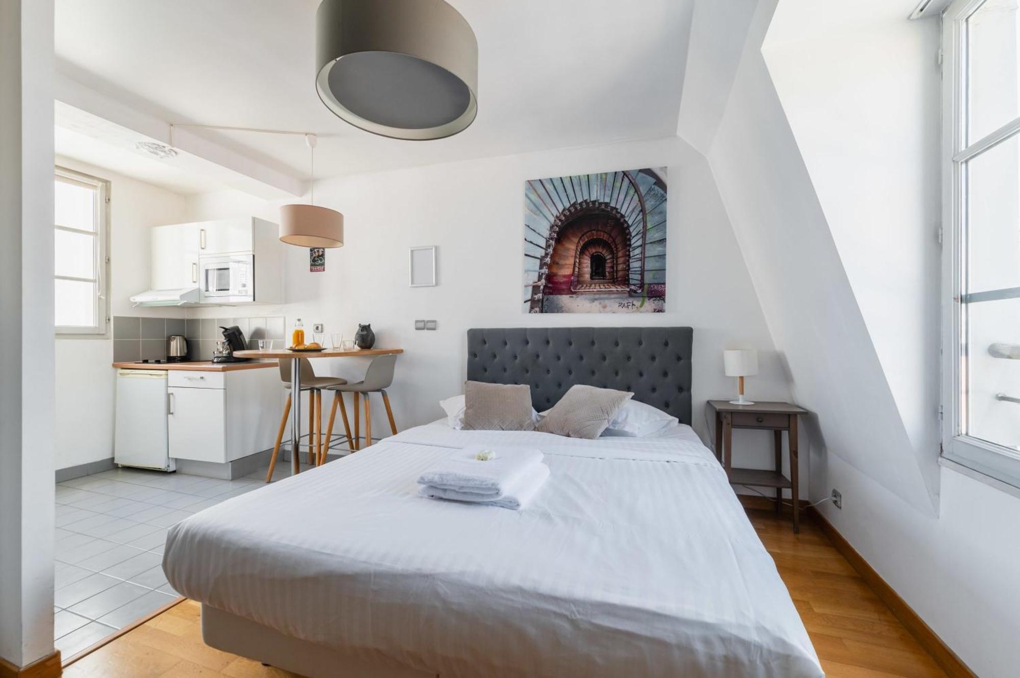 Apartment Studio De Charme Dans Quartier Anime 5 Paris