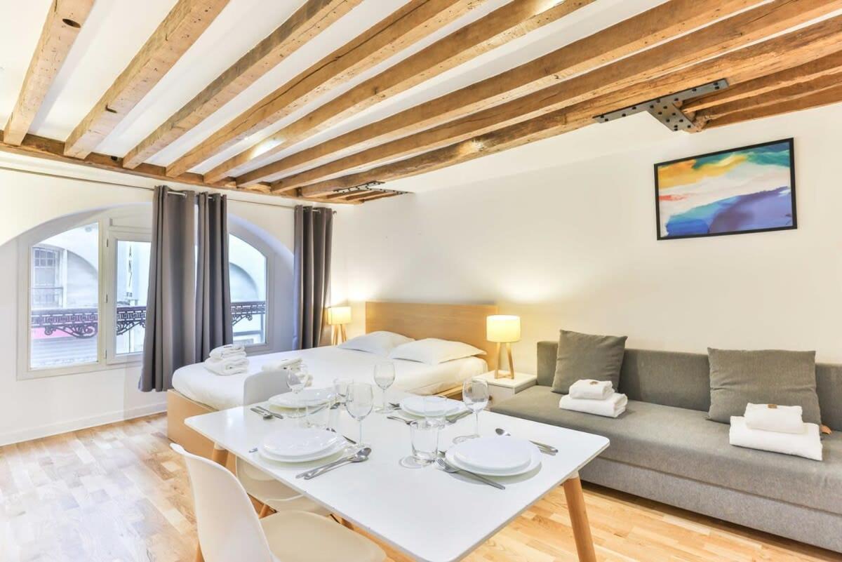 Dazzling Studio Caire *