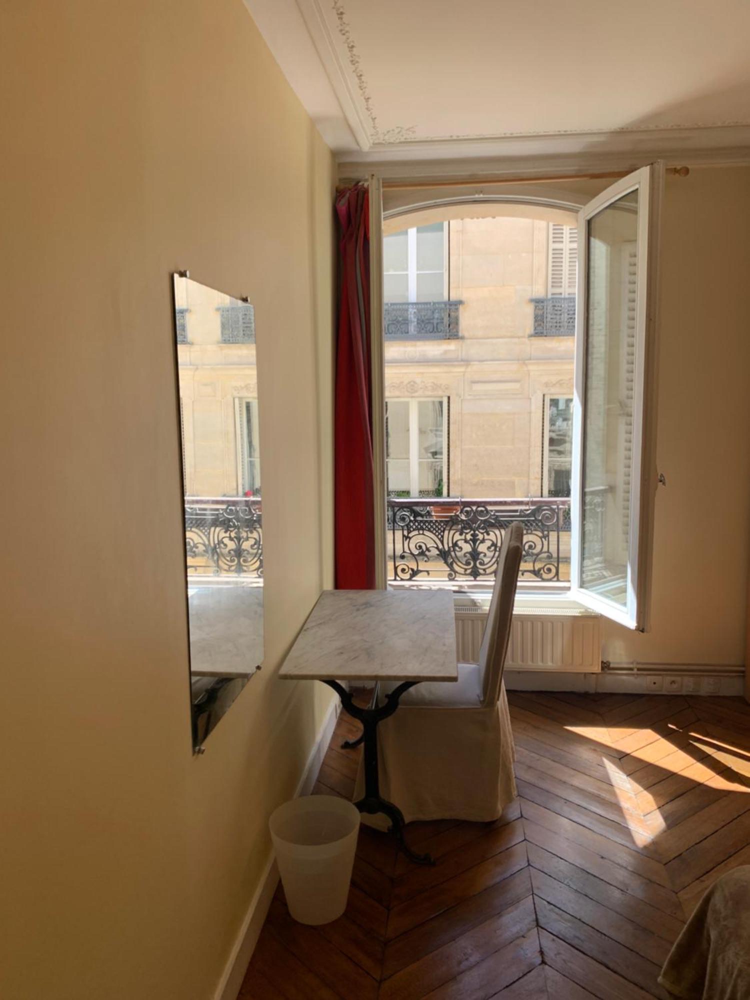 Apartment Chaleureux 3 Pieces Haussmanien Au Coeur Du Quartier Latin Paris