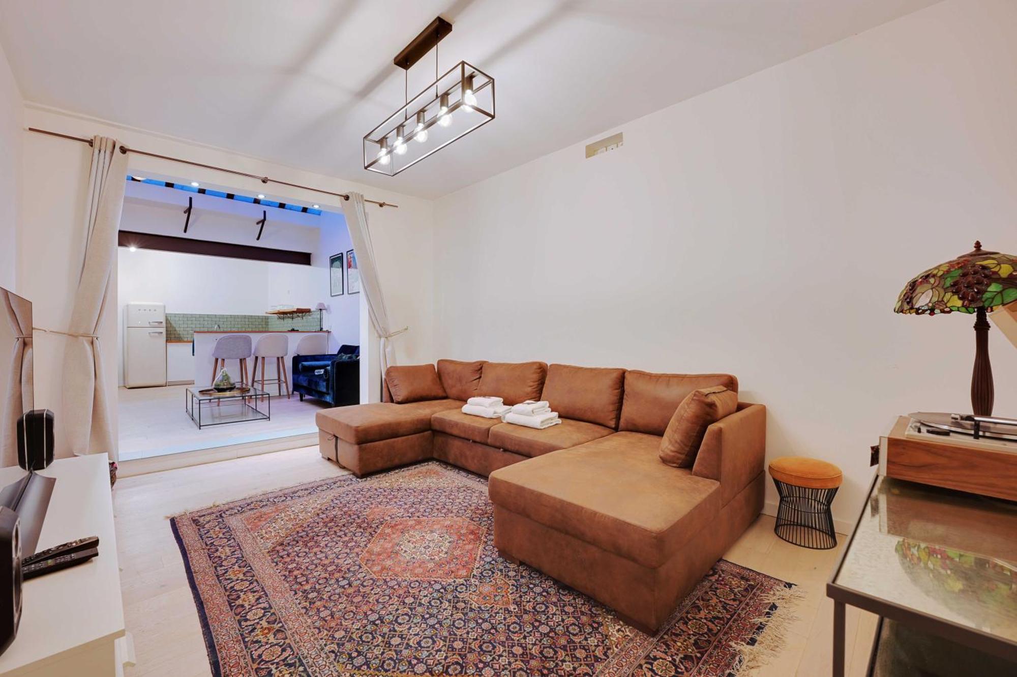 Apartment Chic - 2br-6p - Center Of *