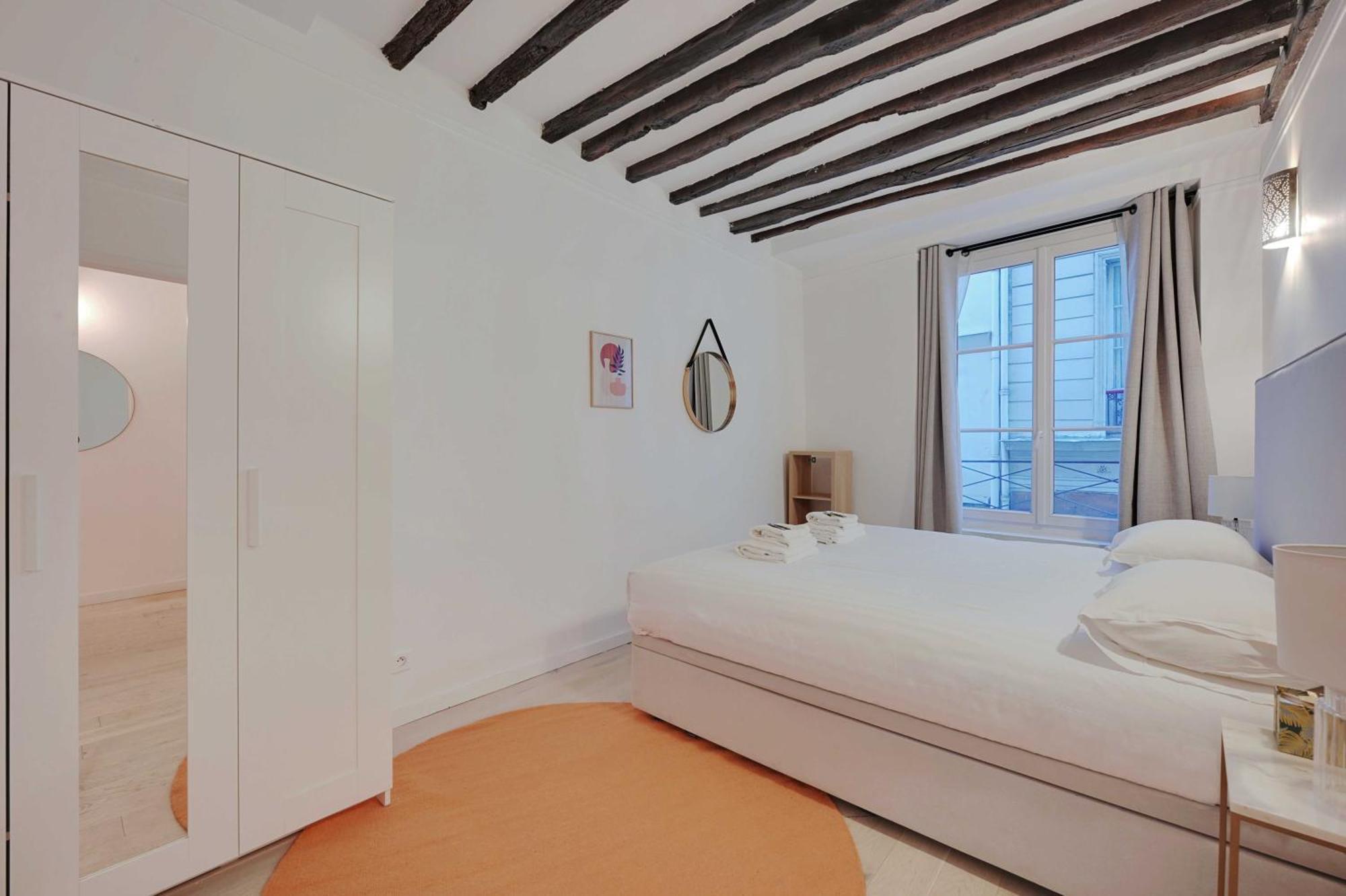 Chic - 2br-6p - Center Of Paris