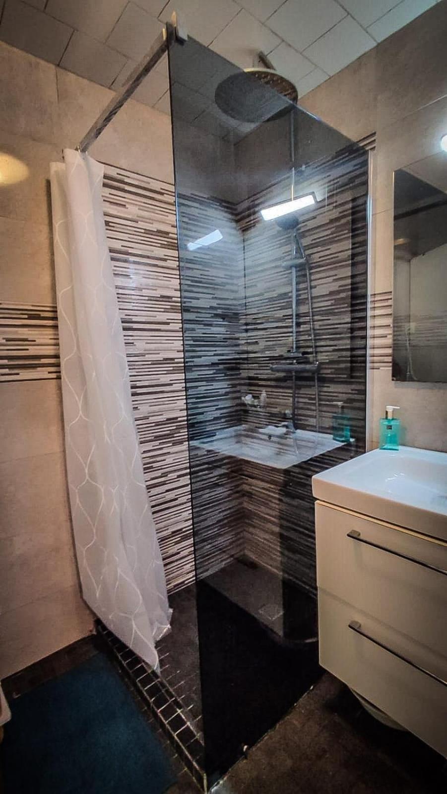 Spacieux Parisien Appartement
