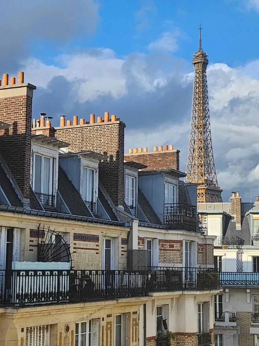 Apartment Elegant Eiffel Tower View Flat Paris