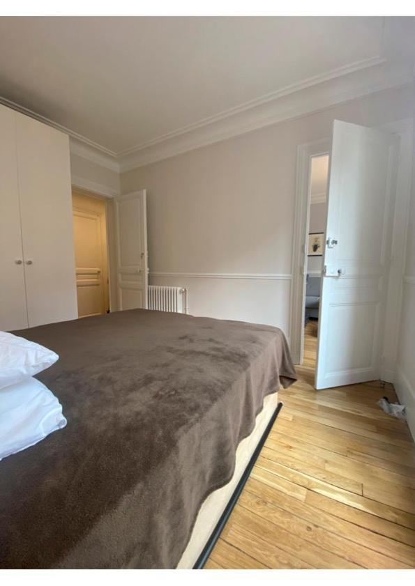 Sunny Bastille-roquette Apartment Paris