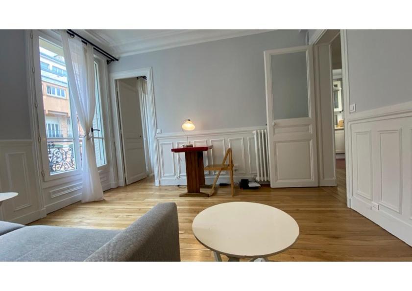 Sunny Bastille-roquette Paris