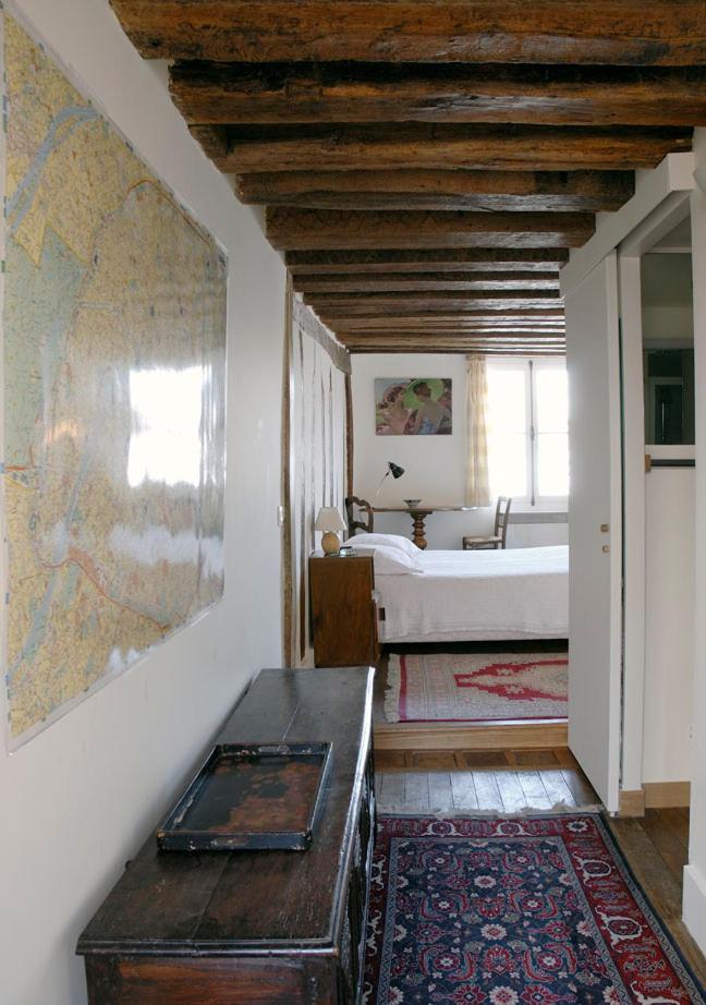 Nest In Apartment