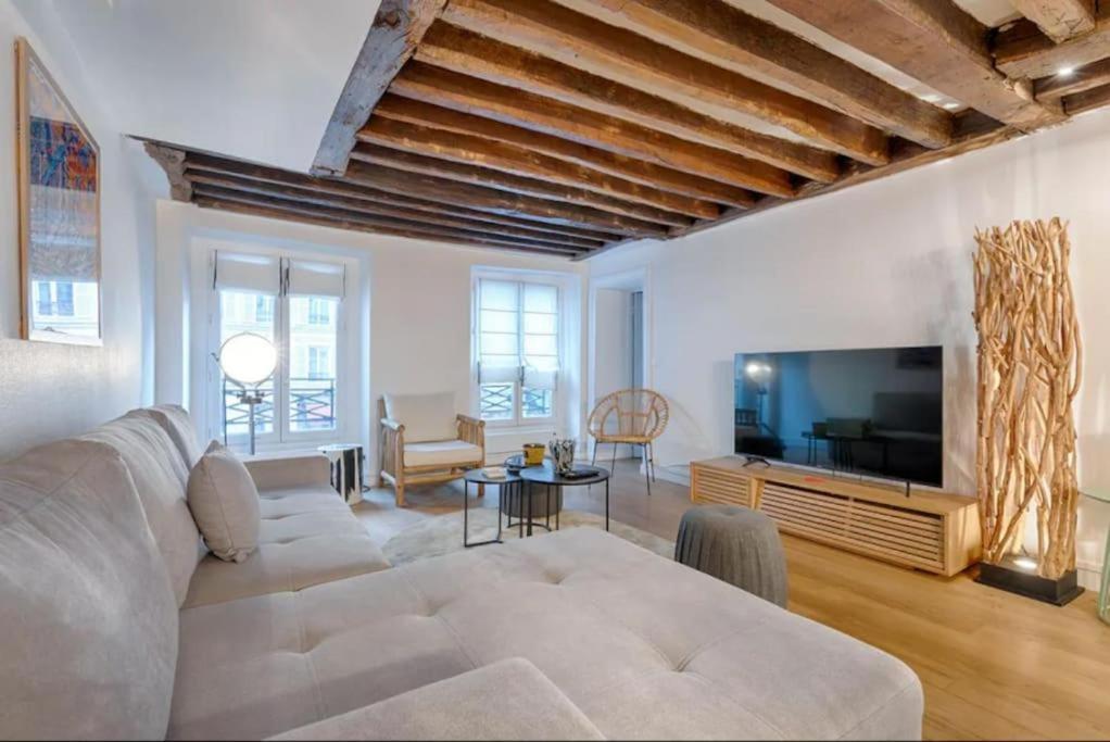 Marais Place Des Vosges Lovely 4p 1br * Paris