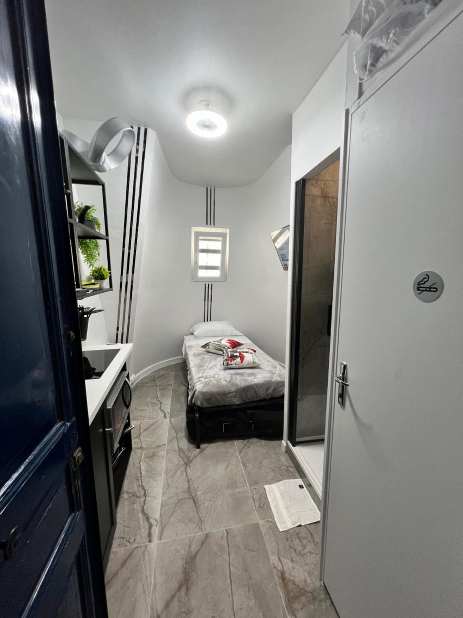Appartement Bastille Bercy Gare De Lyon Climatisee 9m2 Ideal 1 Pers ,max 2 Pers Paris