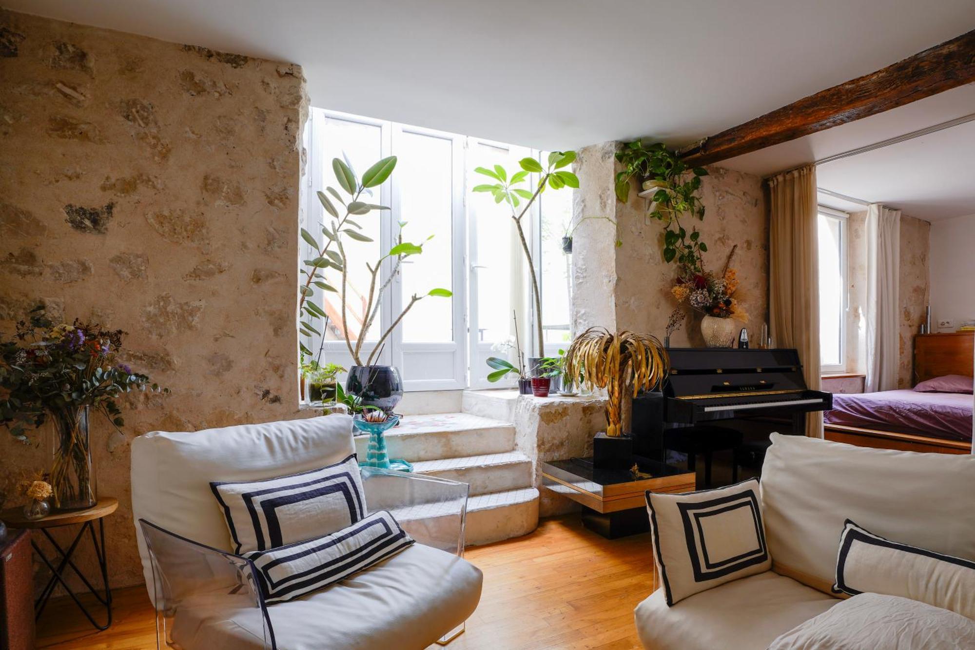 Chic With Private Terrace