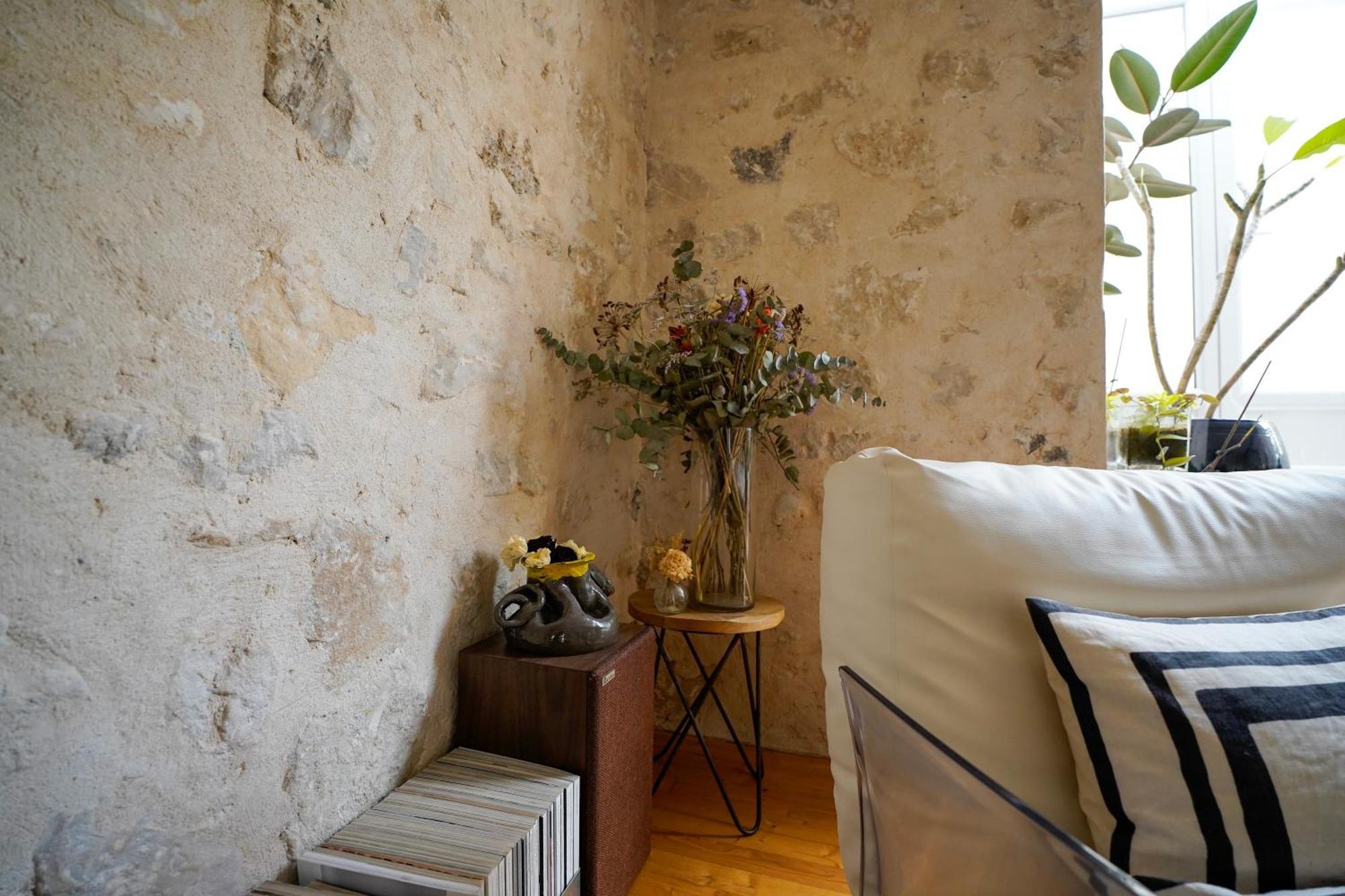 Chic With Private Terrace Apartment