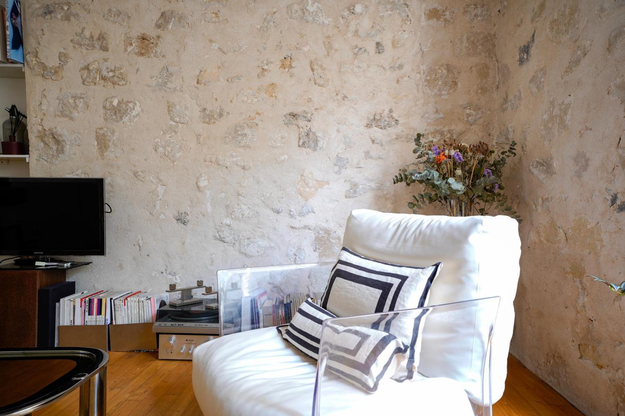 Chic With Private Terrace Paris