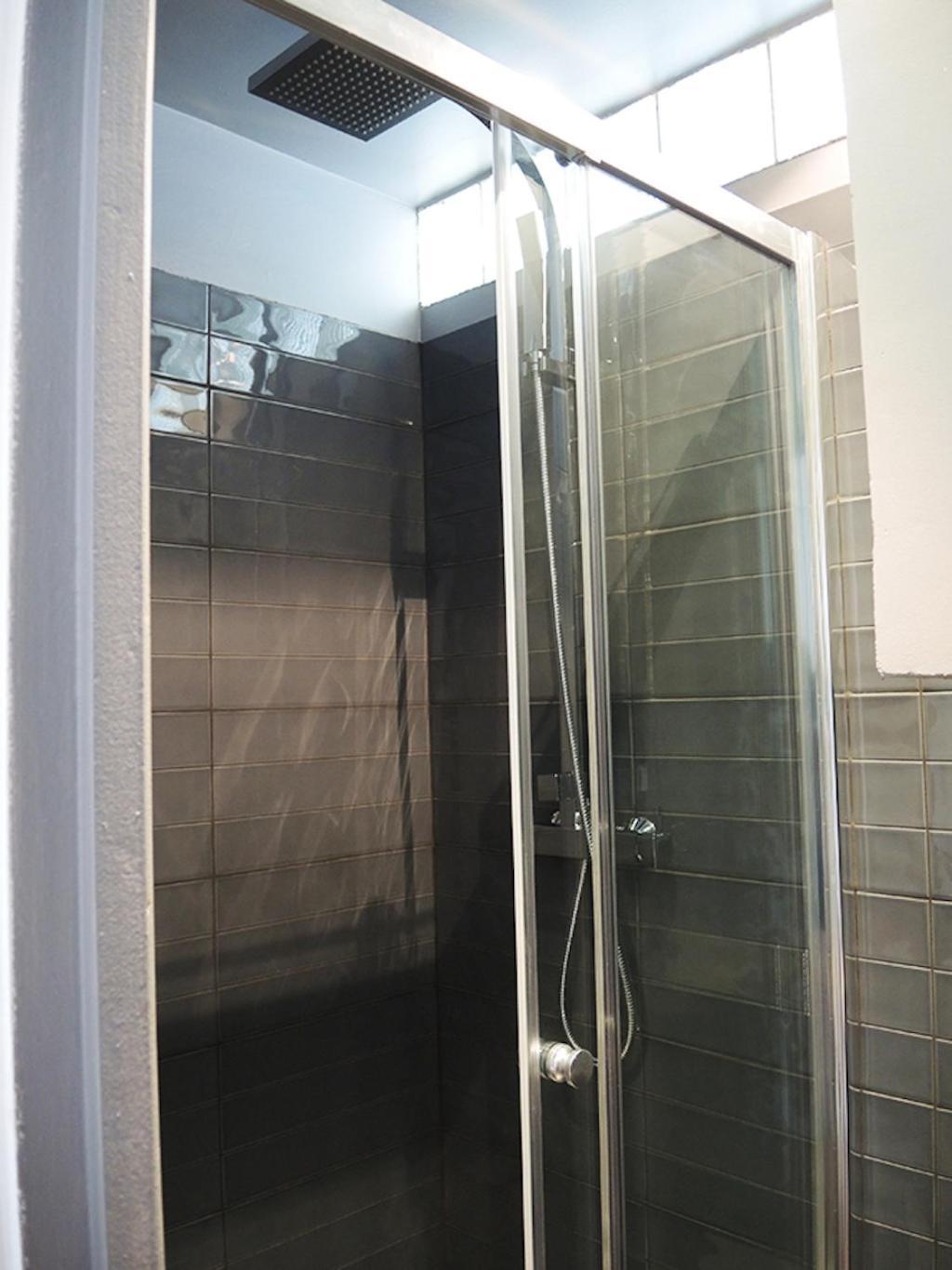 Séjour chez l'habitant Private With Bathroom In Sunny Flat *