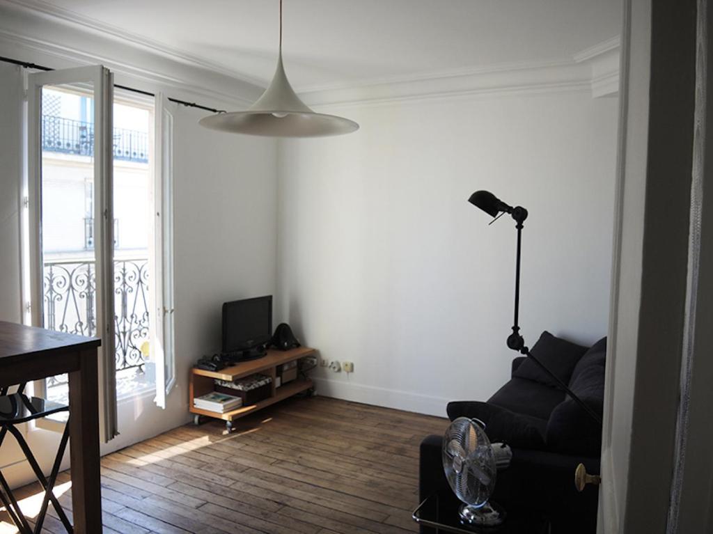 Private With Bathroom In Sunny Flat Séjour chez l'habitant *