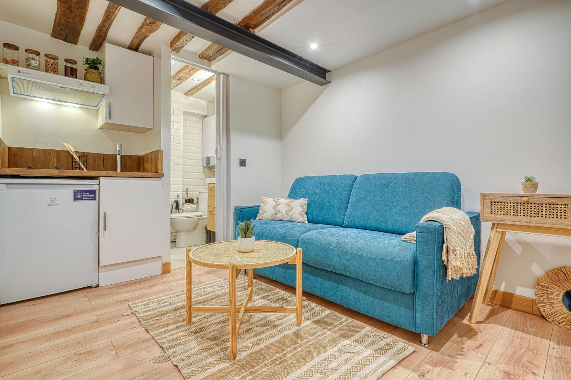 Studio Center Apartment Paris