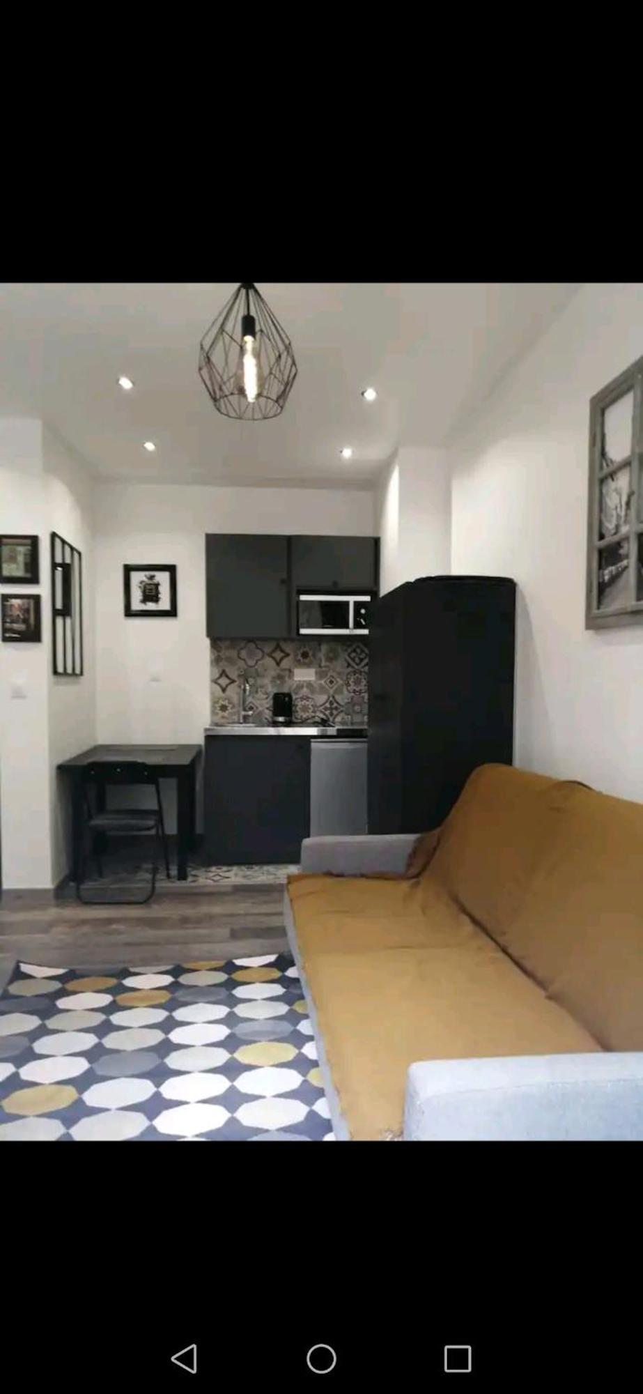 Appartement Charmant Petit Studio Au Calme Paris