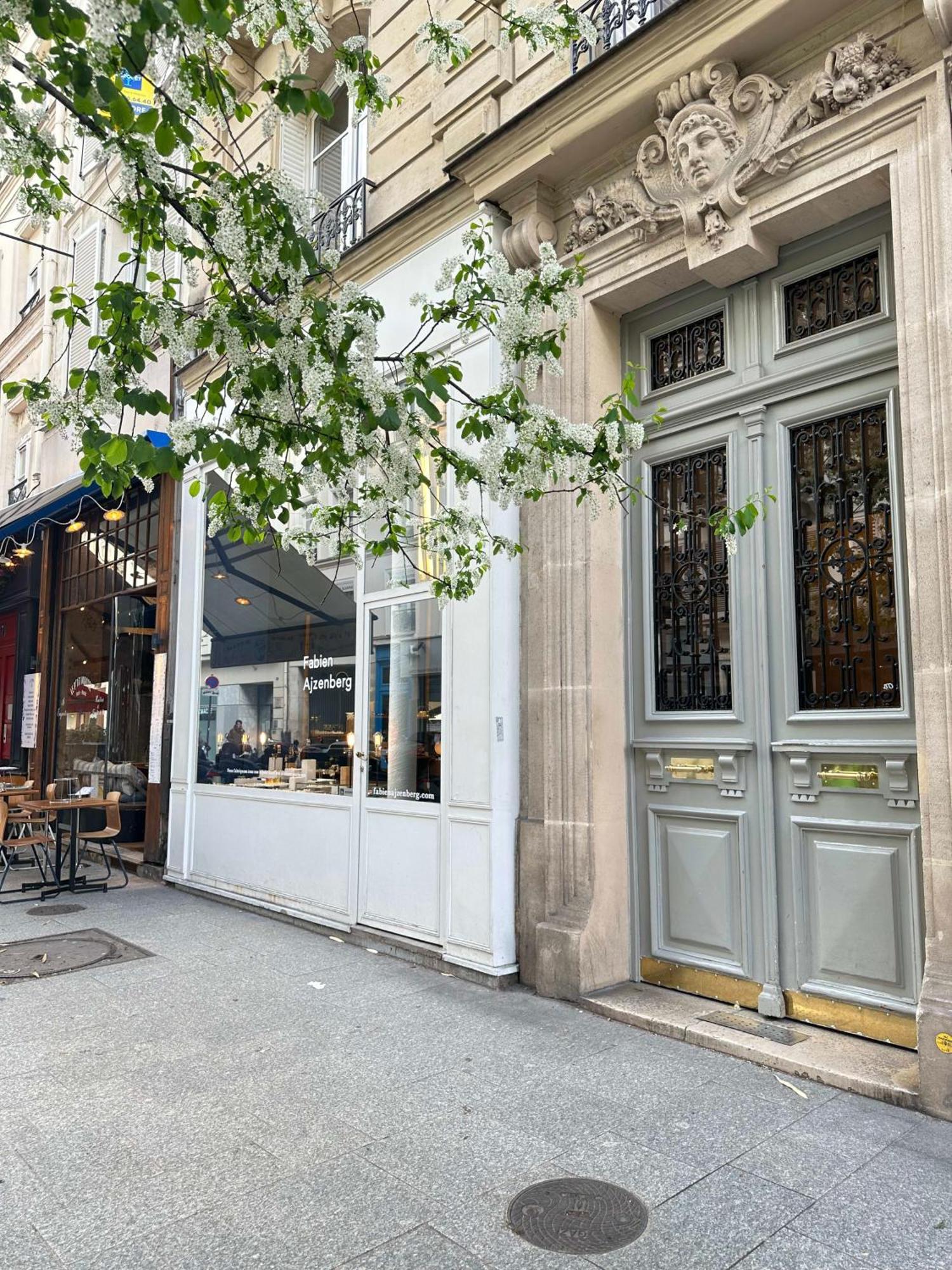 Modern & Dreamy Duplex In Le Marais Apartment Paris