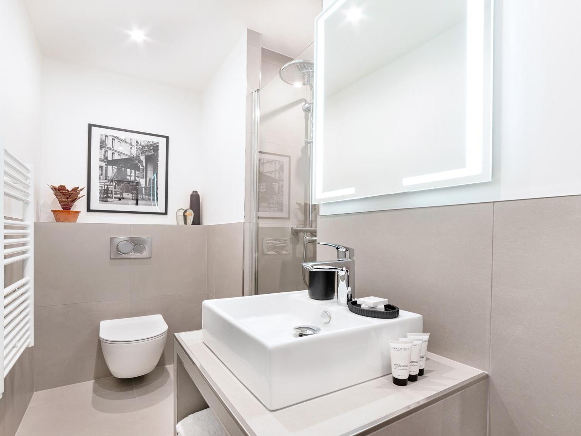 Livinparis - Luxury Ac 3 Bedrooms Le Louvre I * Paris