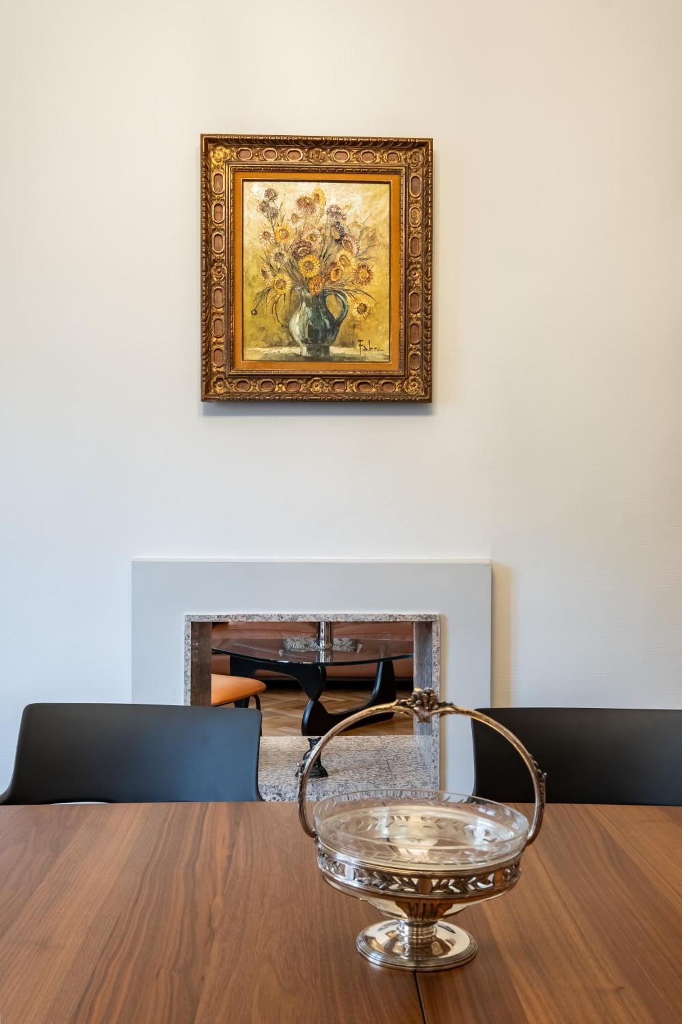Veeve - Triumphant Design Paris