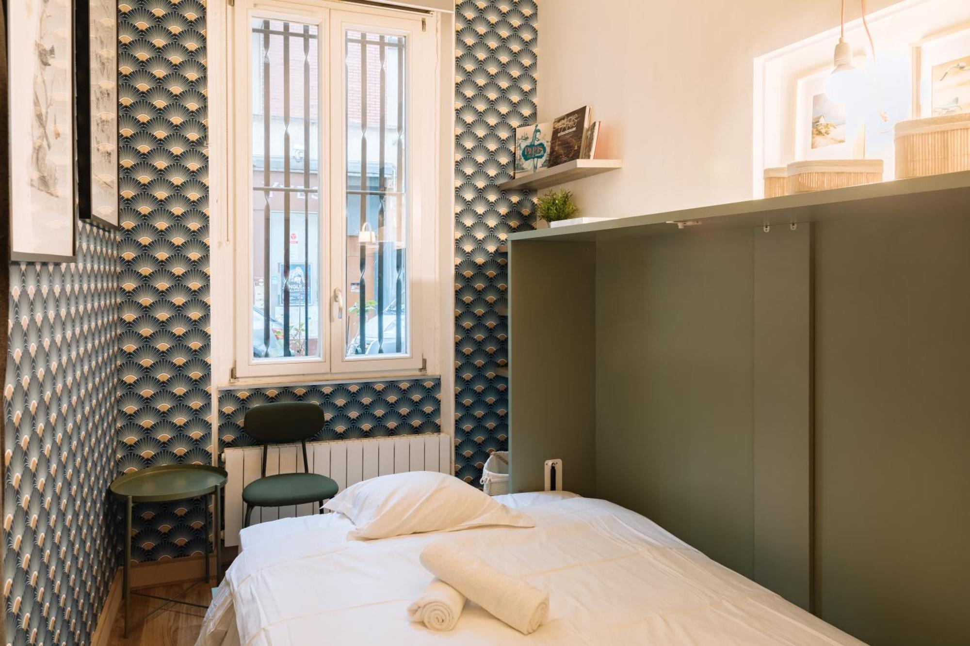 Apartment Functional In Paris