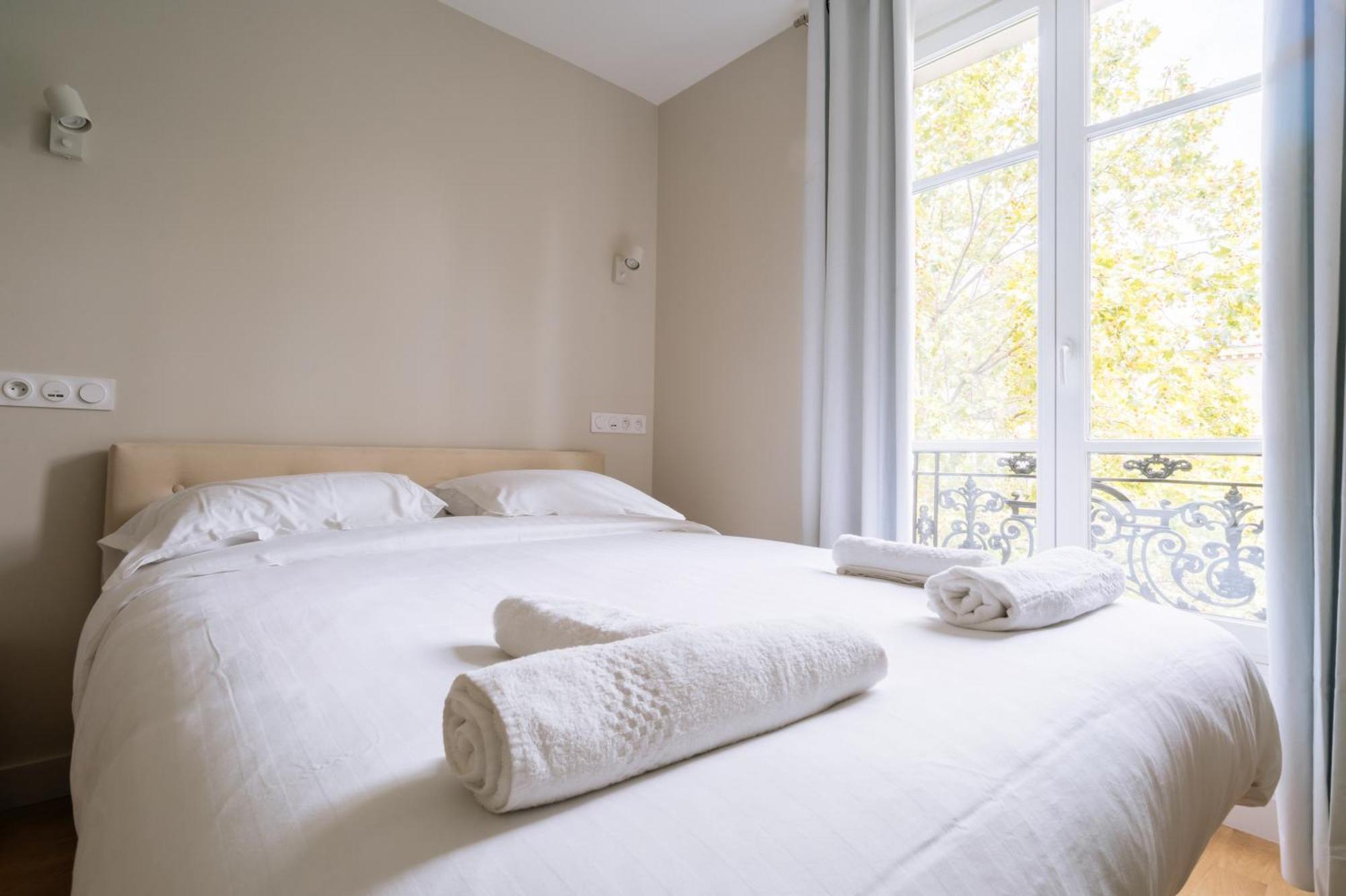 Relaxing In The Heart Of Apartment Paris