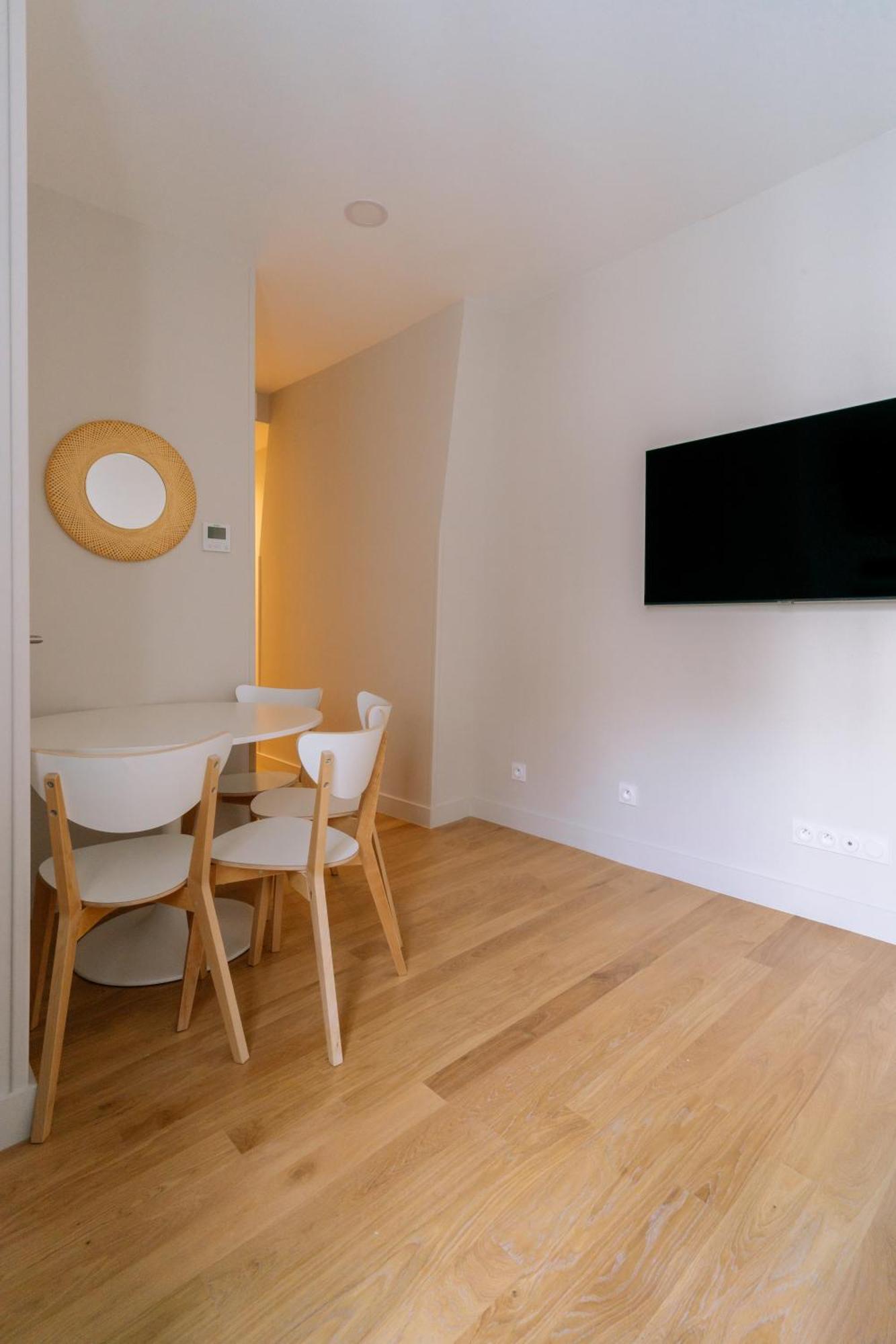 Stunning 1 Bedroom In